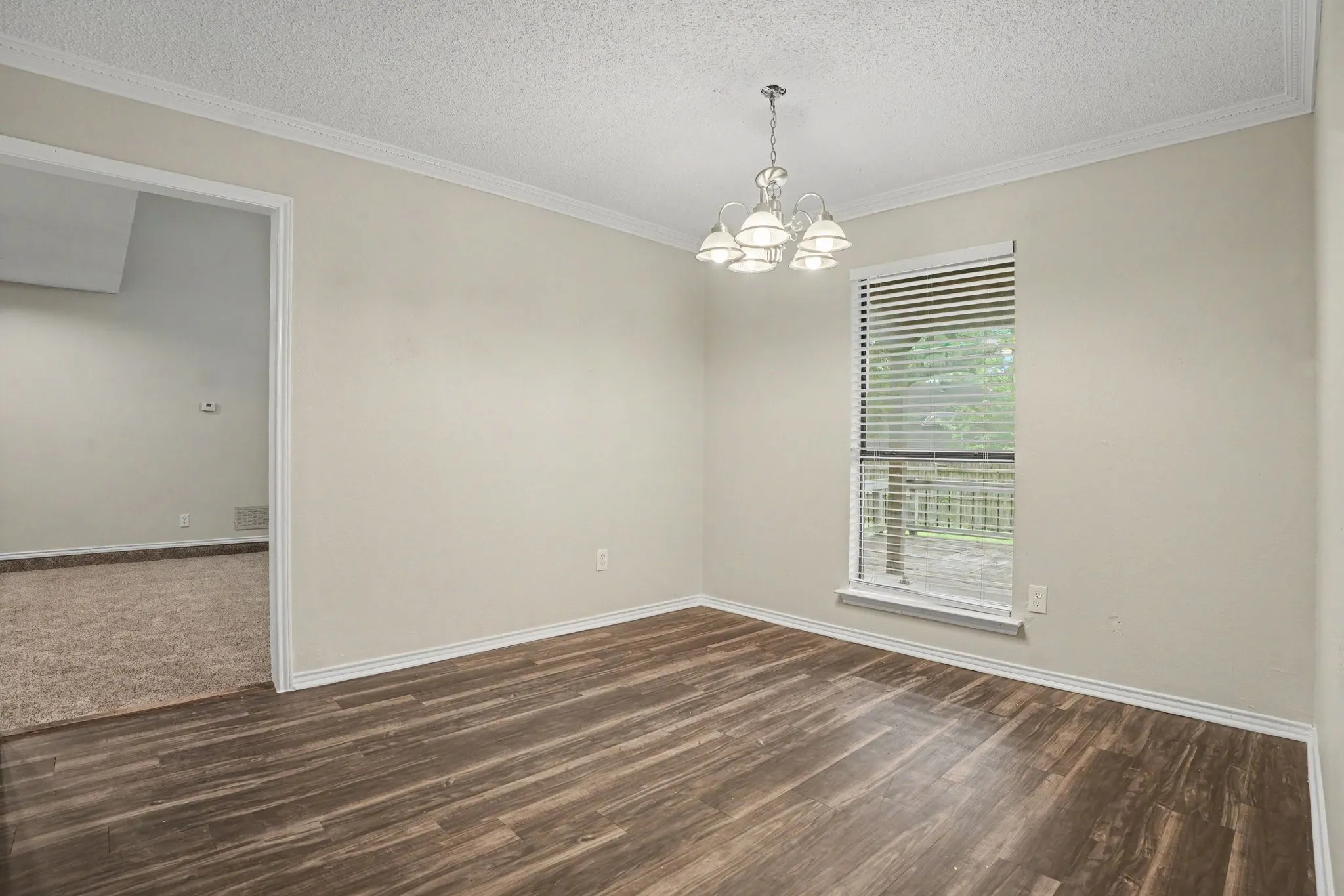 Single Family Residence For Sale in Tarrant County , 4715 Burning Springs Drive, Arlington, Texas 76017, 3 Bedroom, 2 Bathroom, 2 Garage spaces, 2,224 Sqft, built in 1983, mls#21333156, Real Estate Agent in Arlington, Homes For Sale in Tarrant county, Homes For Sale in Arlington, Realtor in Arlington Texas, Real Estate Brokerage Independent Realty Texas, Luminita Cordes Realtor