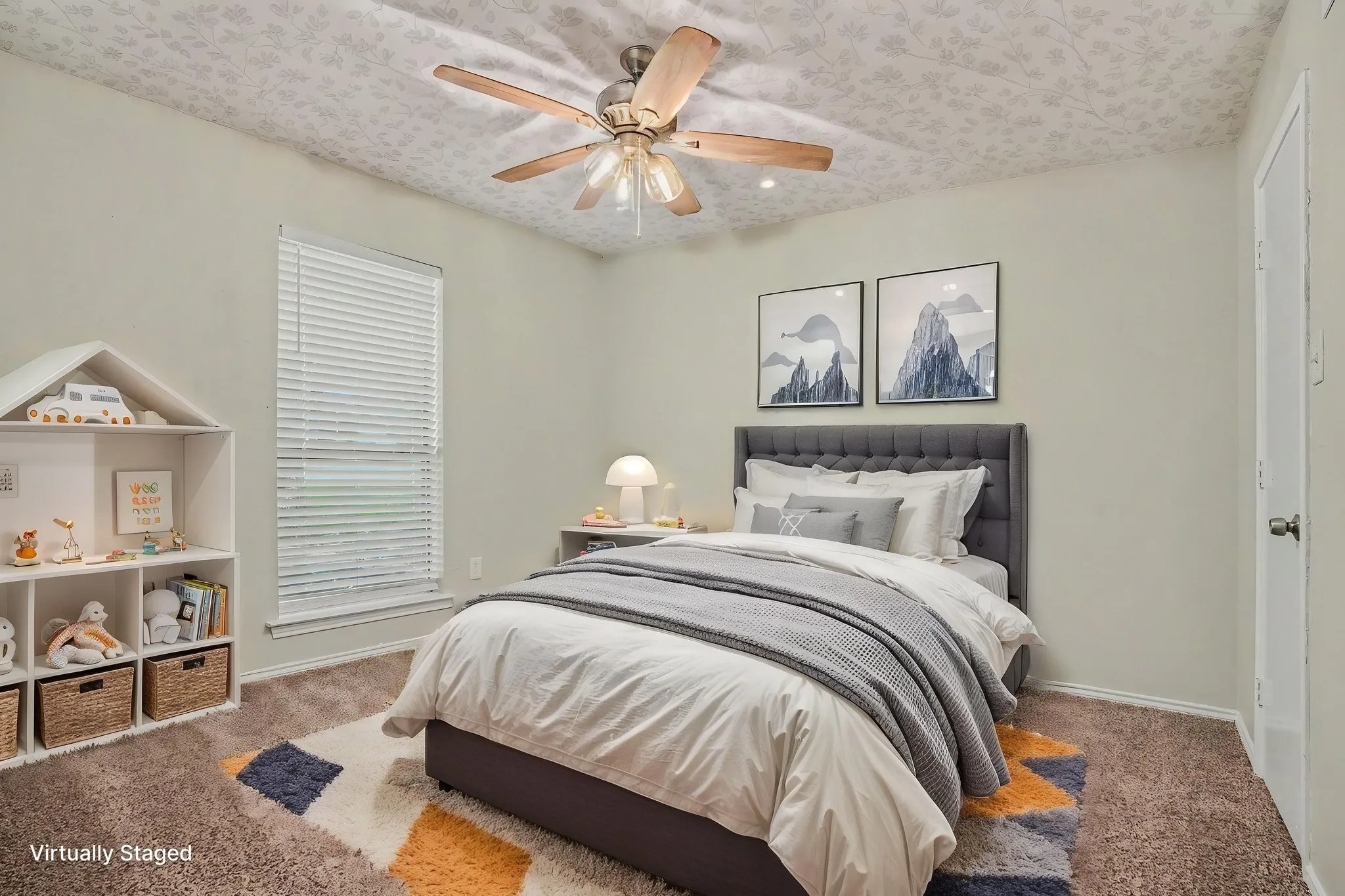 Single Family Residence For Sale in Tarrant County , 4715 Burning Springs Drive, Arlington, Texas 76017, 3 Bedroom, 2 Bathroom, 2 Garage spaces, 2,224 Sqft, built in 1983, mls#21333156, Real Estate Agent in Arlington, Homes For Sale in Tarrant county, Homes For Sale in Arlington, Realtor in Arlington Texas, Real Estate Brokerage Independent Realty Texas, Luminita Cordes Realtor