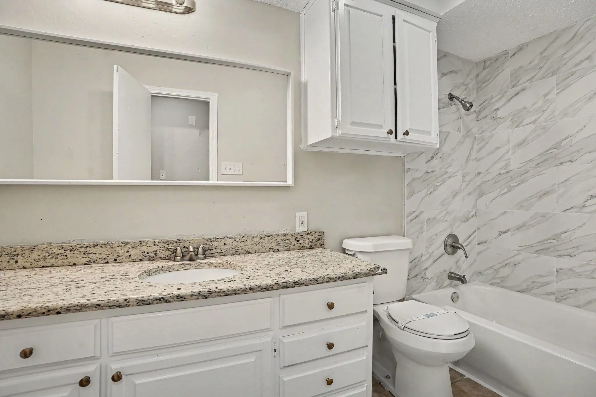 Single Family Residence For Sale in Tarrant County , 4715 Burning Springs Drive, Arlington, Texas 76017, 3 Bedroom, 2 Bathroom, 2 Garage spaces, 2,224 Sqft, built in 1983, mls#21333156, Real Estate Agent in Arlington, Homes For Sale in Tarrant county, Homes For Sale in Arlington, Realtor in Arlington Texas, Real Estate Brokerage Independent Realty Texas, Luminita Cordes Realtor