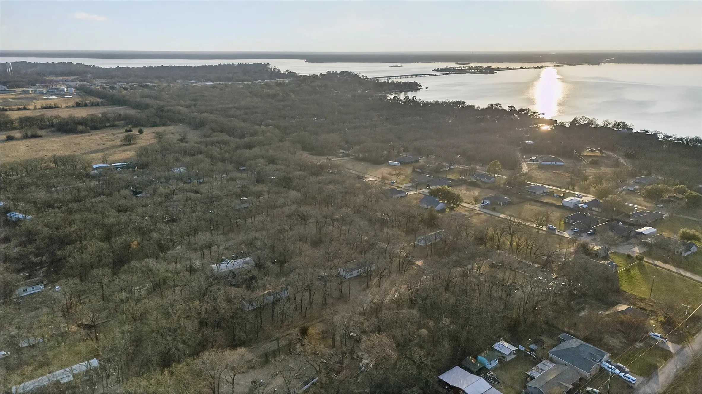 Manufactured Home For Sale in Henderson County , 237 Wildflower Drive, Gun Barrel City, Texas 75156, 3 Bedroom, 2 Bathroom, Garage spaces, 1,344 Sqft, built in 2000, mls#21333471, Real Estate Agent in Gun Barrel City, Homes For Sale in Henderson county, Homes For Sale in Gun Barrel City, Realtor in Gun Barrel City Texas, Real Estate Brokerage Independent Realty Texas, Luminita Cordes Realtor