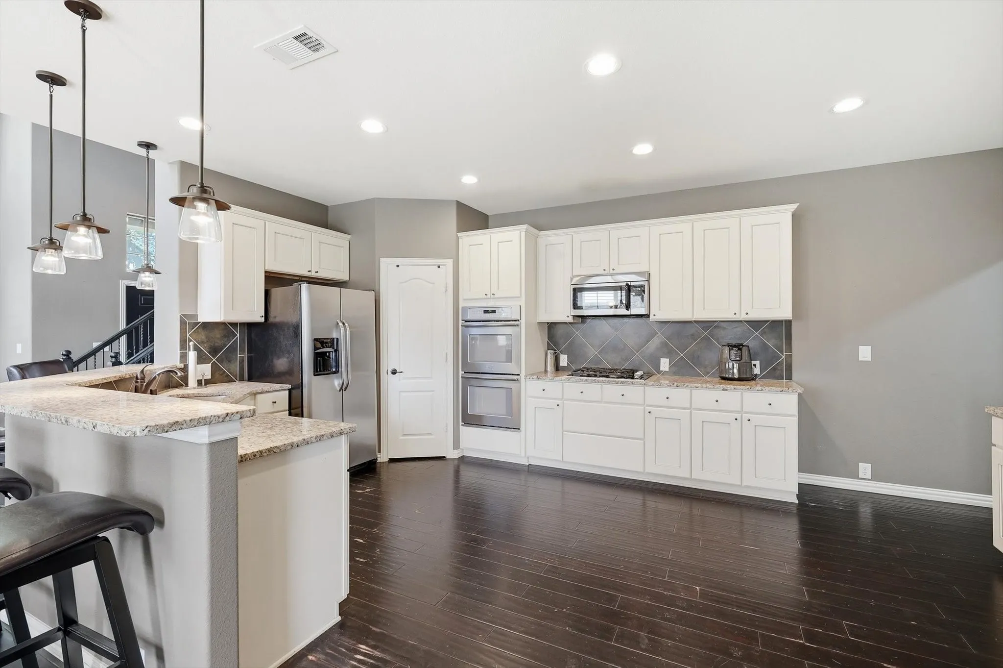 Single Family Residence For Sale in Collin County , 1611 Estacado Drive, Allen, Texas 75013, 3 Bedroom, 3 Bathroom, 2 Garage spaces, 2,264 Sqft, built in 2011, mls#21331858, Real Estate Agent in Allen, Homes For Sale in Collin county, Homes For Sale in Allen, Realtor in Allen Texas, Real Estate Brokerage Independent Realty Texas, Luminita Cordes Realtor