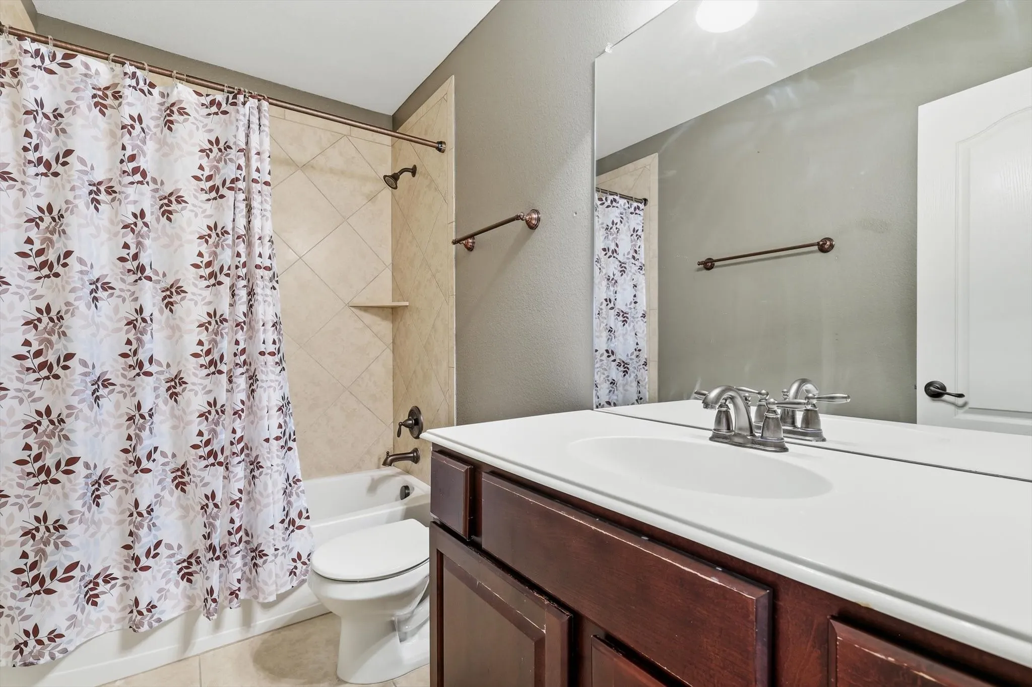 Single Family Residence For Sale in Collin County , 1611 Estacado Drive, Allen, Texas 75013, 3 Bedroom, 3 Bathroom, 2 Garage spaces, 2,264 Sqft, built in 2011, mls#21331858, Real Estate Agent in Allen, Homes For Sale in Collin county, Homes For Sale in Allen, Realtor in Allen Texas, Real Estate Brokerage Independent Realty Texas, Luminita Cordes Realtor