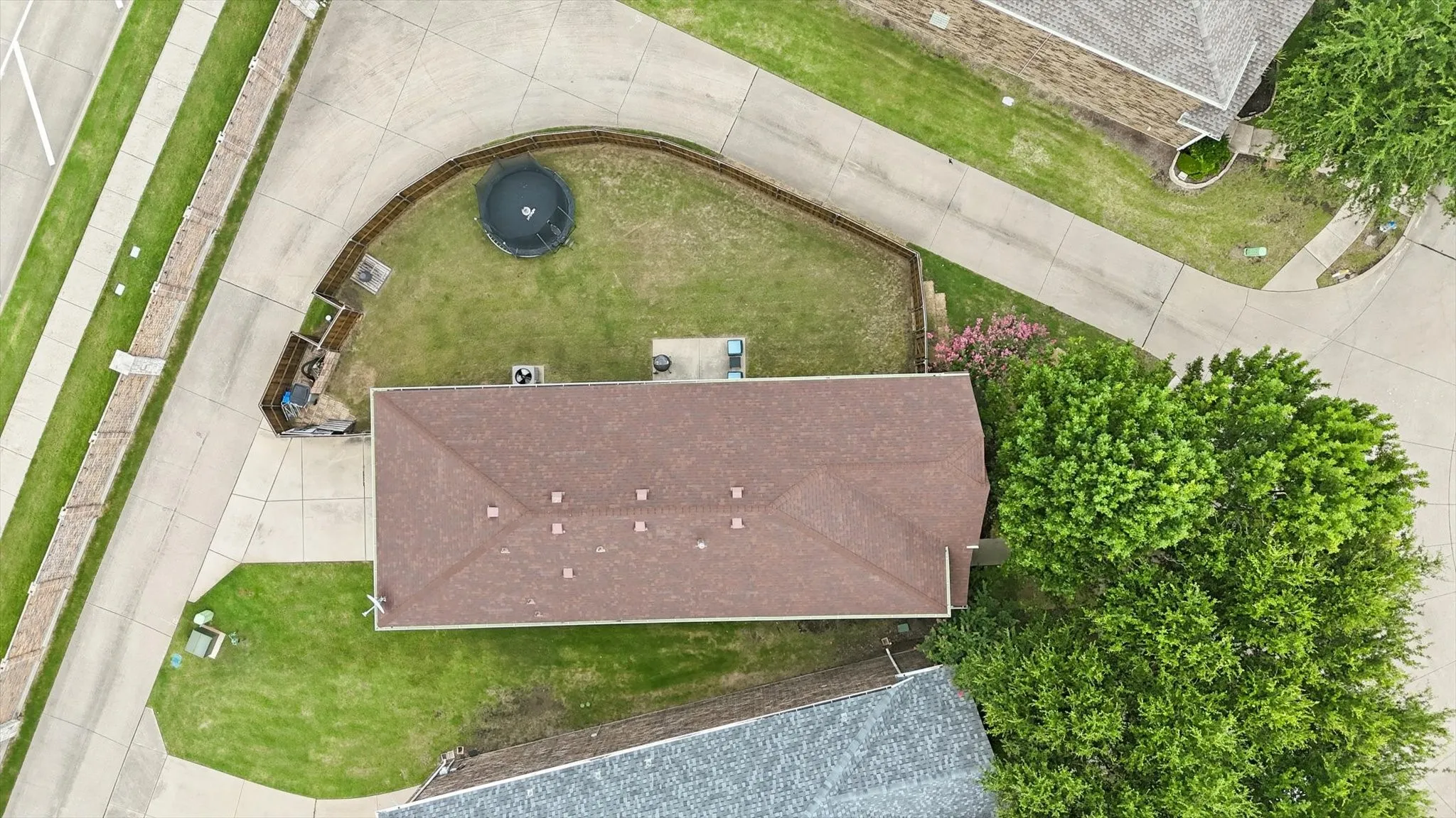 Single Family Residence For Sale in Collin County , 1611 Estacado Drive, Allen, Texas 75013, 3 Bedroom, 3 Bathroom, 2 Garage spaces, 2,264 Sqft, built in 2011, mls#21331858, Real Estate Agent in Allen, Homes For Sale in Collin county, Homes For Sale in Allen, Realtor in Allen Texas, Real Estate Brokerage Independent Realty Texas, Luminita Cordes Realtor