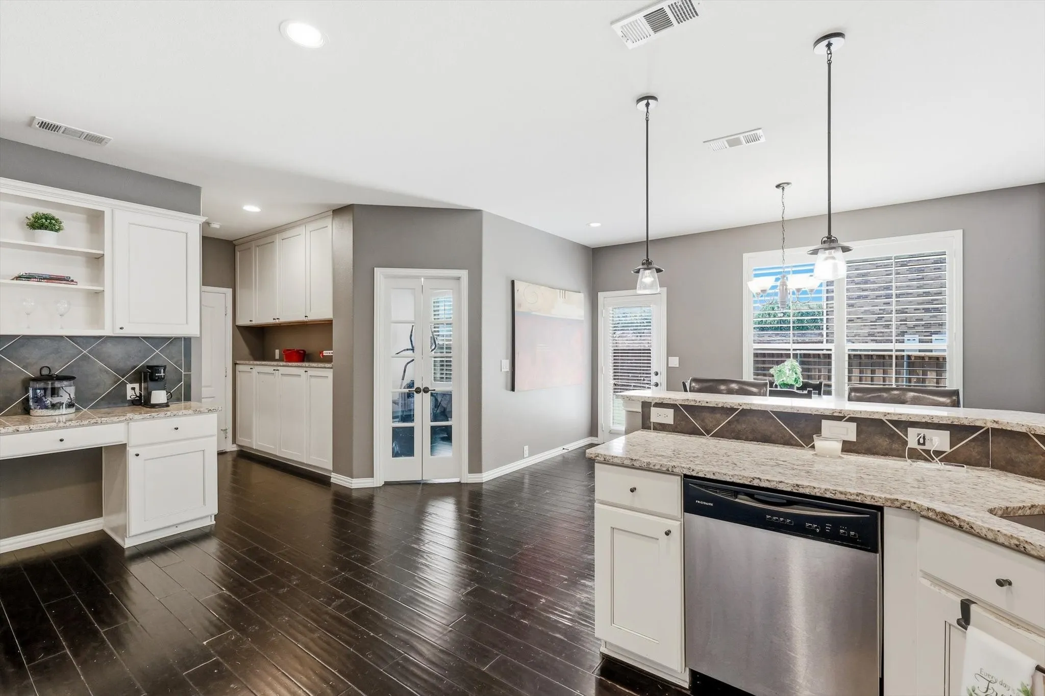 Single Family Residence For Sale in Collin County , 1611 Estacado Drive, Allen, Texas 75013, 3 Bedroom, 3 Bathroom, 2 Garage spaces, 2,264 Sqft, built in 2011, mls#21331858, Real Estate Agent in Allen, Homes For Sale in Collin county, Homes For Sale in Allen, Realtor in Allen Texas, Real Estate Brokerage Independent Realty Texas, Luminita Cordes Realtor