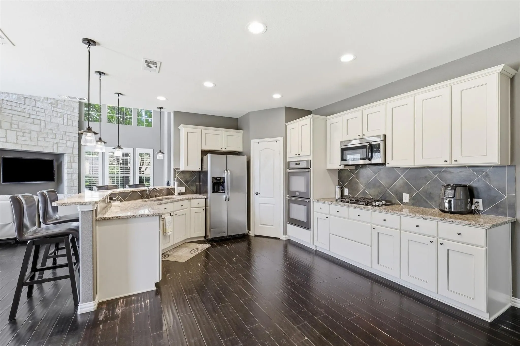 Single Family Residence For Sale in Collin County , 1611 Estacado Drive, Allen, Texas 75013, 3 Bedroom, 3 Bathroom, 2 Garage spaces, 2,264 Sqft, built in 2011, mls#21331858, Real Estate Agent in Allen, Homes For Sale in Collin county, Homes For Sale in Allen, Realtor in Allen Texas, Real Estate Brokerage Independent Realty Texas, Luminita Cordes Realtor