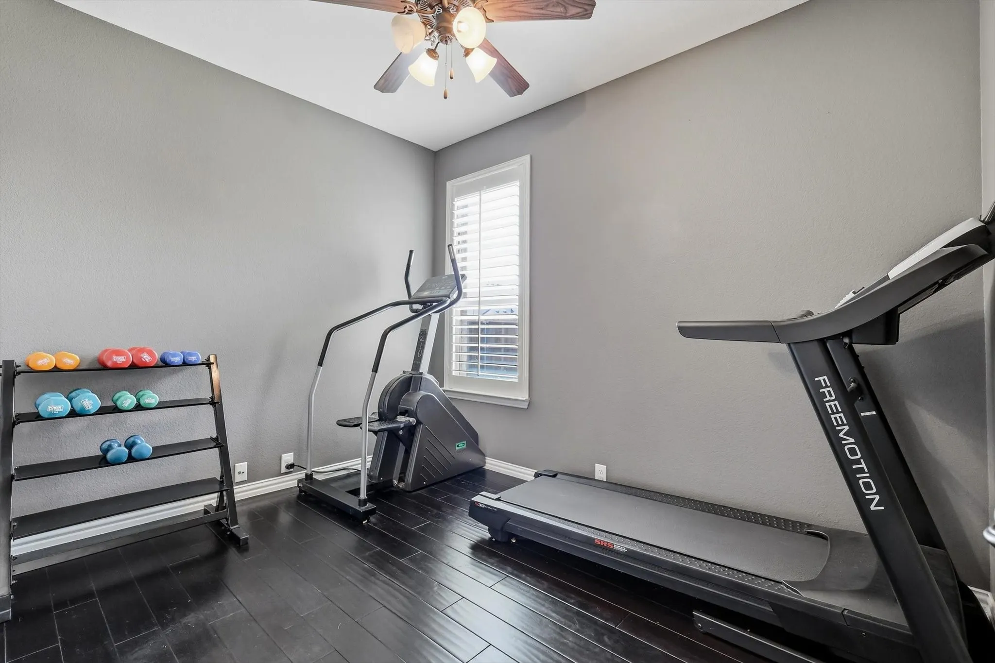Single Family Residence For Sale in Collin County , 1611 Estacado Drive, Allen, Texas 75013, 3 Bedroom, 3 Bathroom, 2 Garage spaces, 2,264 Sqft, built in 2011, mls#21331858, Real Estate Agent in Allen, Homes For Sale in Collin county, Homes For Sale in Allen, Realtor in Allen Texas, Real Estate Brokerage Independent Realty Texas, Luminita Cordes Realtor