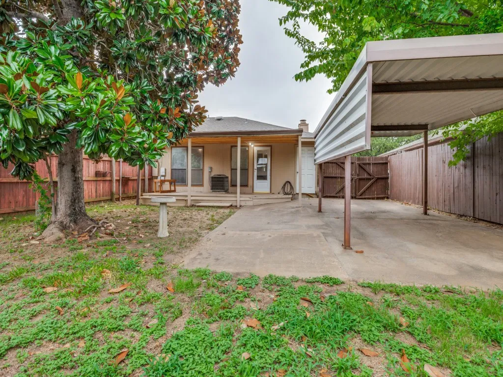 Duplex For Rent in Tarrant County , 3006 Post Oak Drive, Euless, Texas 76039, 2 Bedroom, 1 Bathroom, Garage spaces, 1,044 Sqft, built in 1984, mls#21333482, Real Estate Agent in Euless, Homes For Rent in Tarrant county, Homes For Rent in Euless, Realtor in Euless Texas, Real Estate Brokerage Independent Realty Texas, Luminita Cordes Realtor