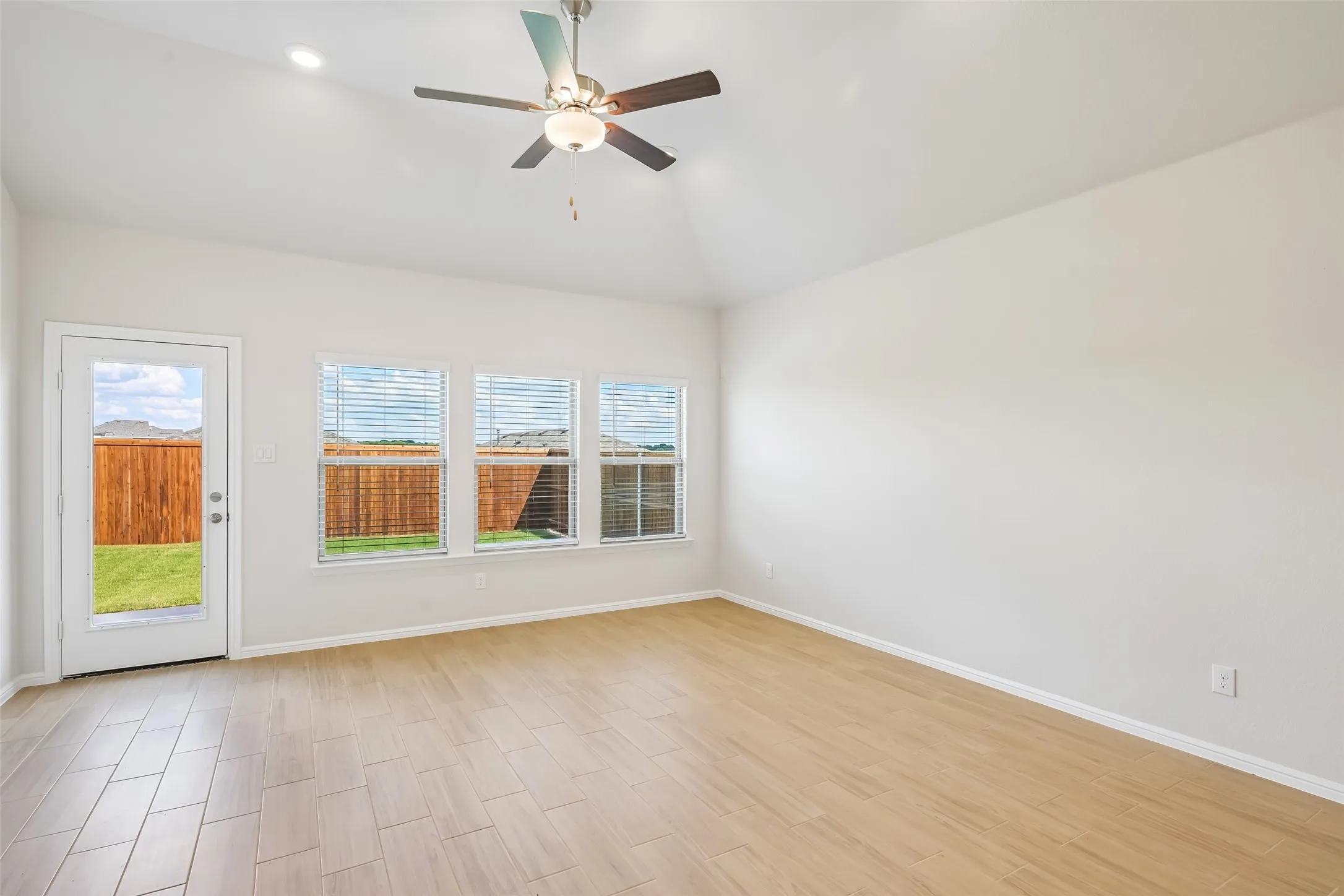 Single Family Residence For Sale in Grayson County , 1275 Wild Cherry Way, Van Alstyne, Texas 75495, 4 Bedroom, 3 Bathroom, 2 Garage spaces, 2,421 Sqft, built in 2026, mls#21312715, Real Estate Agent in Van Alstyne, Homes For Sale in Grayson county, Homes For Sale in Van Alstyne, Realtor in Van Alstyne Texas, Real Estate Brokerage Independent Realty Texas, Luminita Cordes Realtor