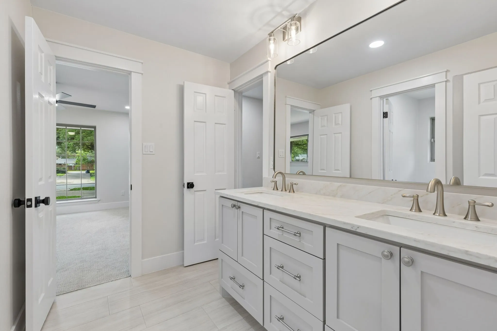 Single Family Residence For Sale in Dallas County , 6941 Midcrest Drive, Dallas, Texas 75254, 5 Bedroom, 4 Bathroom, 2 Garage spaces, 3,599 Sqft, built in 1966, mls#21329549, Real Estate Agent in Dallas, Homes For Sale in Dallas county, Homes For Sale in Dallas, Realtor in Dallas Texas, Real Estate Brokerage Independent Realty Texas, Luminita Cordes Realtor