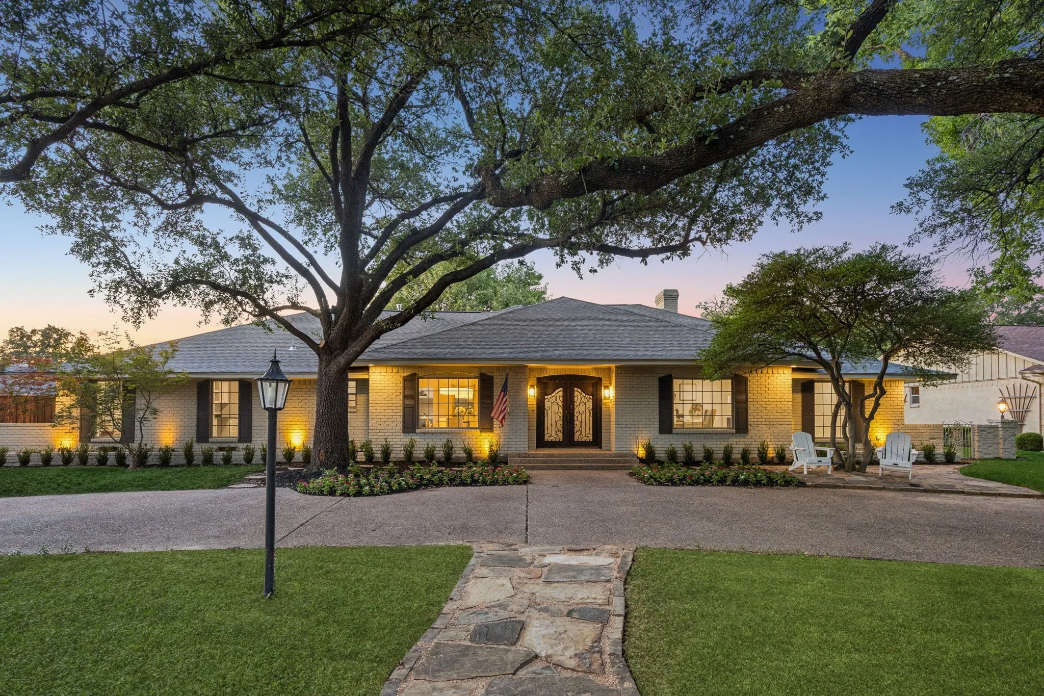 Single Family Residence For Sale in Dallas County , 6941 Midcrest Drive, Dallas, Texas 75254, 5 Bedroom, 4 Bathroom, 2 Garage spaces, 3,599 Sqft, built in 1966, mls#21329549, Real Estate Agent in Dallas, Homes For Sale in Dallas county, Homes For Sale in Dallas, Realtor in Dallas Texas, Real Estate Brokerage Independent Realty Texas, Luminita Cordes Realtor