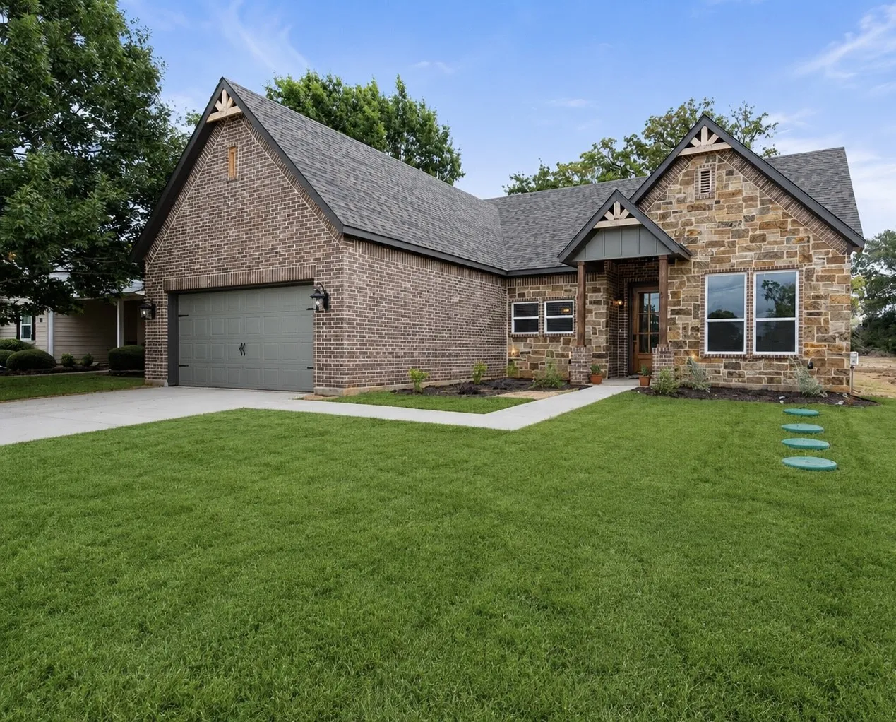 Single Family Residence For Sale in Henderson County , 416 Stirrup Ranch Road, Trinidad, Texas 75163, 4 Bedroom, 3 Bathroom, 2 Garage spaces, 1,832 Sqft, built in 2026, mls#21332313, Real Estate Agent in Trinidad, Homes For Sale in Henderson county, Homes For Sale in Trinidad, Realtor in Trinidad Texas, Real Estate Brokerage Independent Realty Texas, Luminita Cordes Realtor