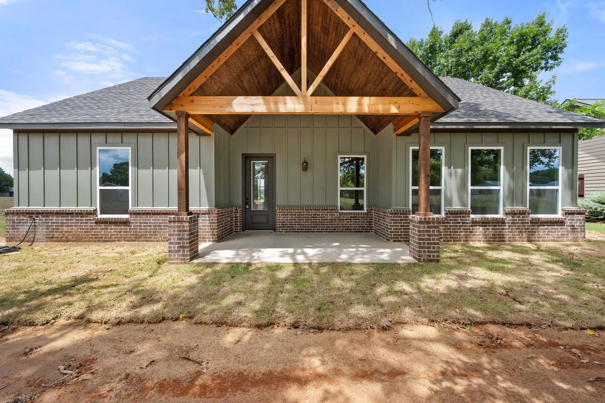 Single Family Residence For Sale in Henderson County , 416 Stirrup Ranch Road, Trinidad, Texas 75163, 4 Bedroom, 3 Bathroom, 2 Garage spaces, 1,832 Sqft, built in 2026, mls#21332313, Real Estate Agent in Trinidad, Homes For Sale in Henderson county, Homes For Sale in Trinidad, Realtor in Trinidad Texas, Real Estate Brokerage Independent Realty Texas, Luminita Cordes Realtor