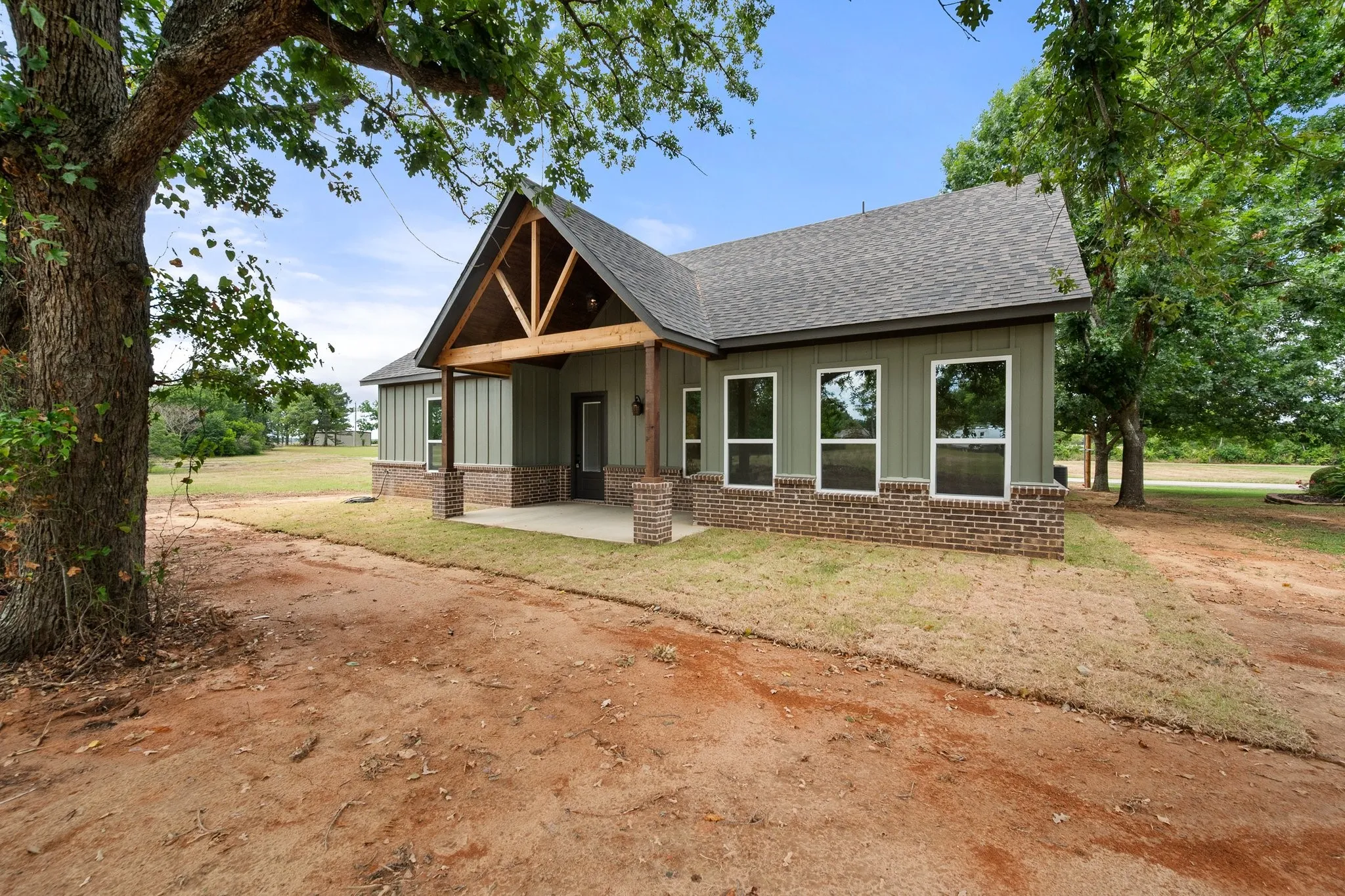 Single Family Residence For Sale in Henderson County , 416 Stirrup Ranch Road, Trinidad, Texas 75163, 4 Bedroom, 3 Bathroom, 2 Garage spaces, 1,832 Sqft, built in 2026, mls#21332313, Real Estate Agent in Trinidad, Homes For Sale in Henderson county, Homes For Sale in Trinidad, Realtor in Trinidad Texas, Real Estate Brokerage Independent Realty Texas, Luminita Cordes Realtor
