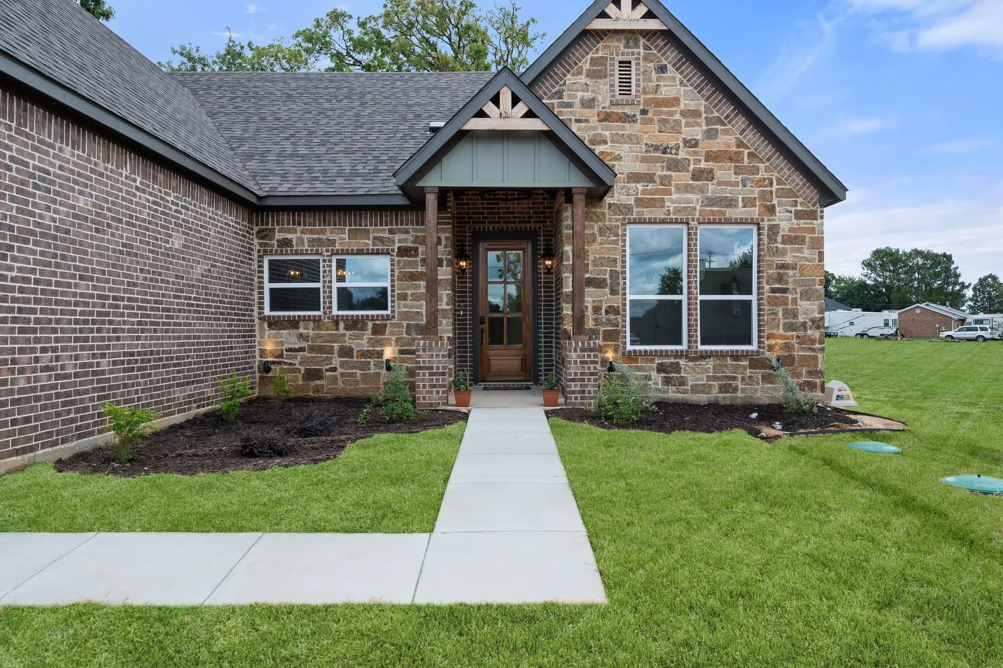 Single Family Residence For Sale in Henderson County , 416 Stirrup Ranch Road, Trinidad, Texas 75163, 4 Bedroom, 3 Bathroom, 2 Garage spaces, 1,832 Sqft, built in 2026, mls#21332313, Real Estate Agent in Trinidad, Homes For Sale in Henderson county, Homes For Sale in Trinidad, Realtor in Trinidad Texas, Real Estate Brokerage Independent Realty Texas, Luminita Cordes Realtor