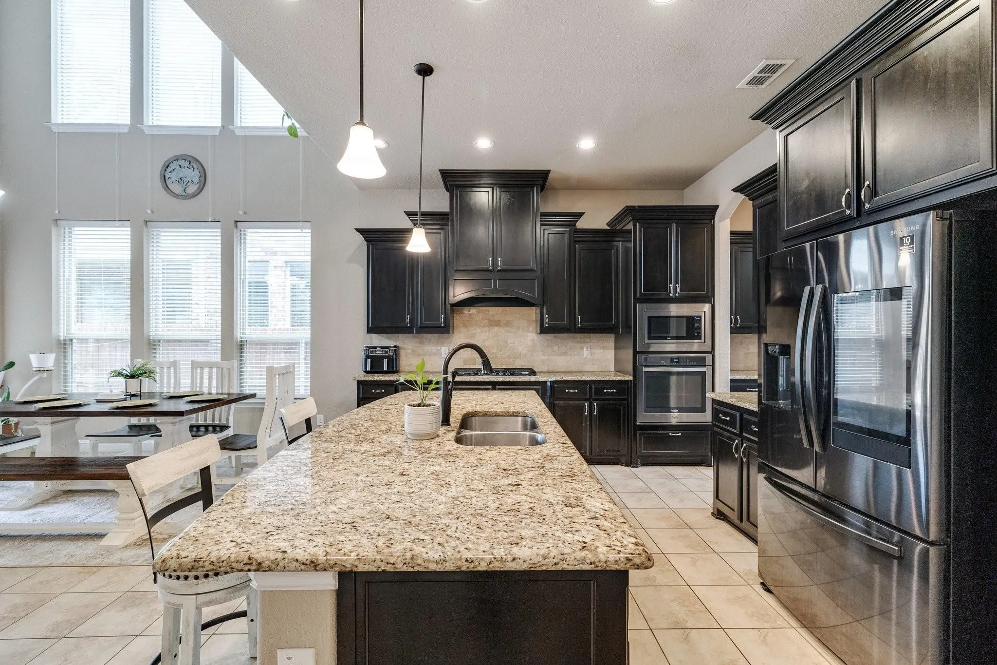 Single Family Residence For Rent in Tarrant County , 7148 Chelsea Drive, North Richland Hills, Texas 76180, 4 Bedroom, 4 Bathroom, 2 Garage spaces, 3,180 Sqft, built in 2016, mls#21331773, Real Estate Agent in North Richland Hills, Homes For Rent in Tarrant county, Homes For Rent in North Richland Hills, Realtor in North Richland Hills Texas, Real Estate Brokerage Independent Realty Texas, Luminita Cordes Realtor