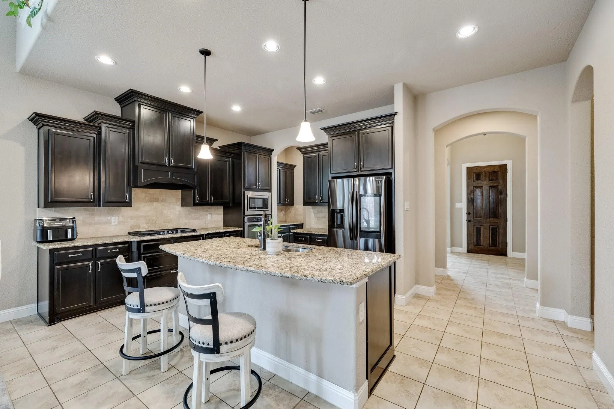 Single Family Residence For Rent in Tarrant County , 7148 Chelsea Drive, North Richland Hills, Texas 76180, 4 Bedroom, 4 Bathroom, 2 Garage spaces, 3,180 Sqft, built in 2016, mls#21331773, Real Estate Agent in North Richland Hills, Homes For Rent in Tarrant county, Homes For Rent in North Richland Hills, Realtor in North Richland Hills Texas, Real Estate Brokerage Independent Realty Texas, Luminita Cordes Realtor