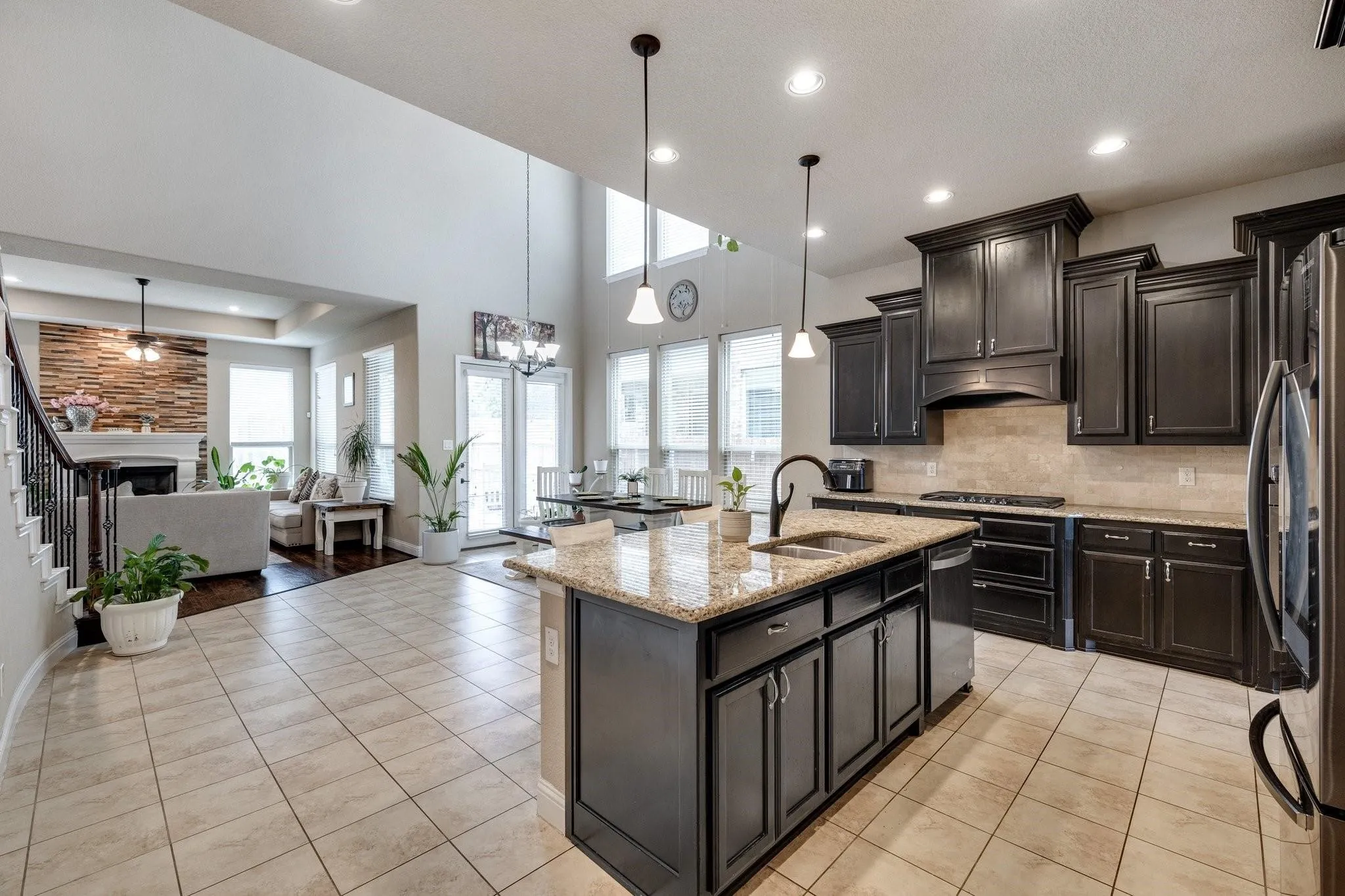 Single Family Residence For Rent in Tarrant County , 7148 Chelsea Drive, North Richland Hills, Texas 76180, 4 Bedroom, 4 Bathroom, 2 Garage spaces, 3,180 Sqft, built in 2016, mls#21331773, Real Estate Agent in North Richland Hills, Homes For Rent in Tarrant county, Homes For Rent in North Richland Hills, Realtor in North Richland Hills Texas, Real Estate Brokerage Independent Realty Texas, Luminita Cordes Realtor