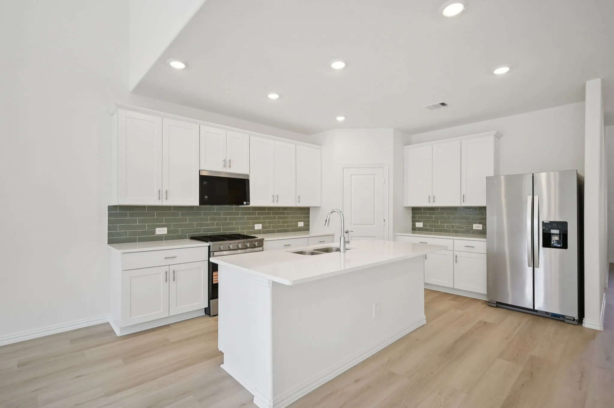 Photo is not of the actual home, but is an inspirational photo of builder’s model home and may depict options, furnishings, and/or decorator features that are not included.