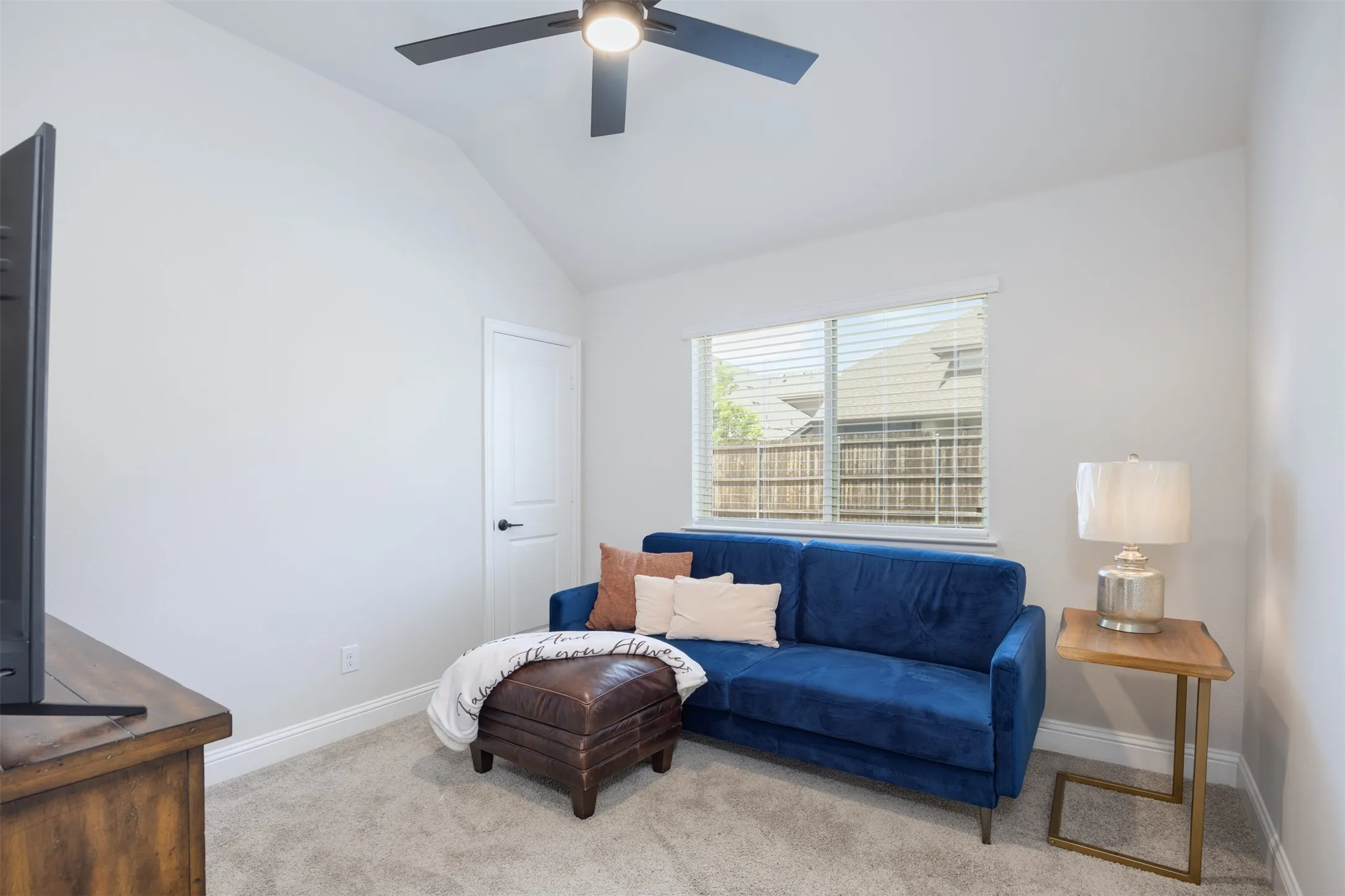 Single Family Residence For Rent in Collin County , 1003 Pecan Glen Drive, Melissa, Texas 75454, 4 Bedroom, 2 Bathroom, 2 Garage spaces, 2,046 Sqft, built in 2023, mls#21333460, Real Estate Agent in Melissa, Homes For Rent in Collin county, Homes For Rent in Melissa, Realtor in Melissa Texas, Real Estate Brokerage Independent Realty Texas, Luminita Cordes Realtor
