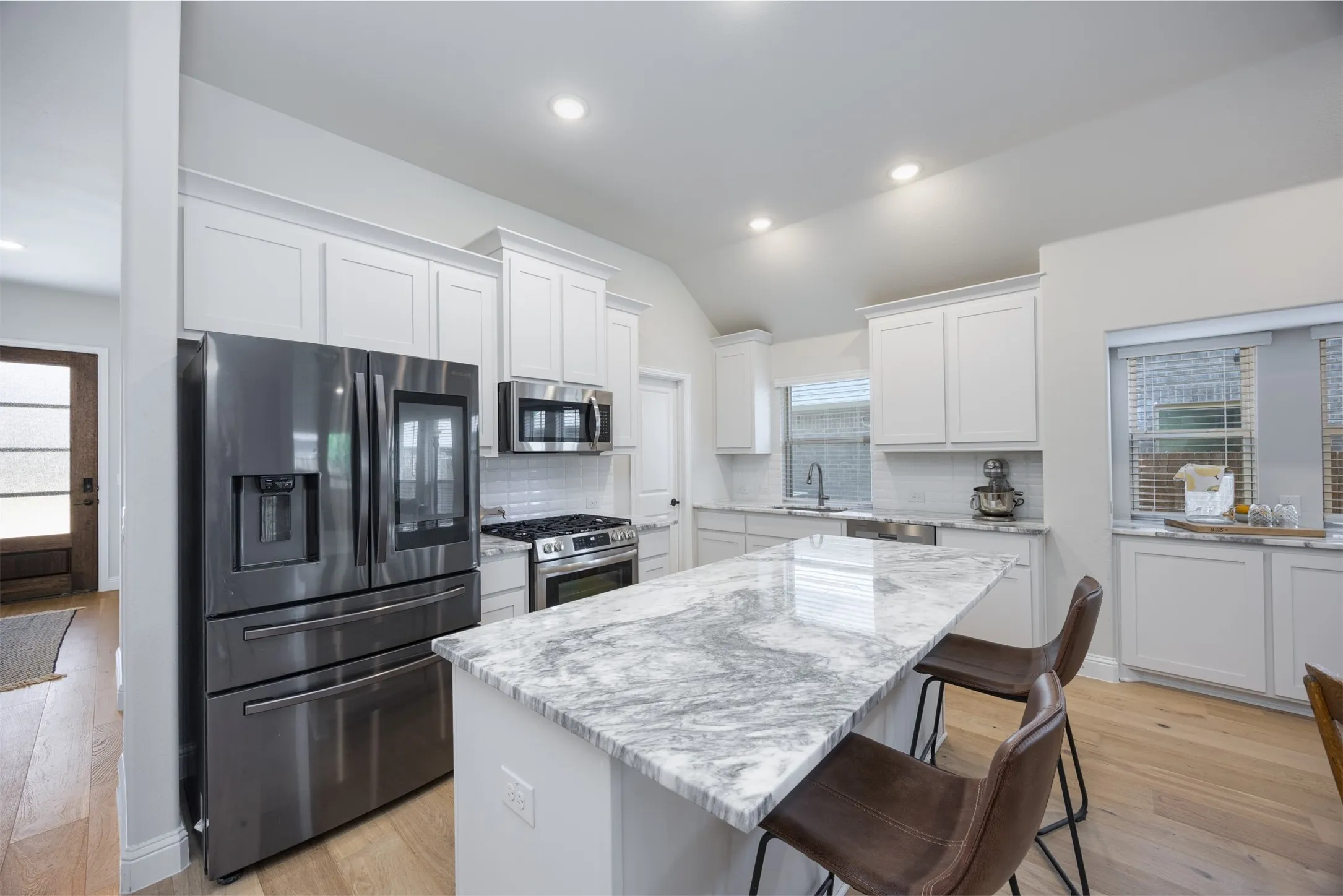 Single Family Residence For Rent in Collin County , 1003 Pecan Glen Drive, Melissa, Texas 75454, 4 Bedroom, 2 Bathroom, 2 Garage spaces, 2,046 Sqft, built in 2023, mls#21333460, Real Estate Agent in Melissa, Homes For Rent in Collin county, Homes For Rent in Melissa, Realtor in Melissa Texas, Real Estate Brokerage Independent Realty Texas, Luminita Cordes Realtor