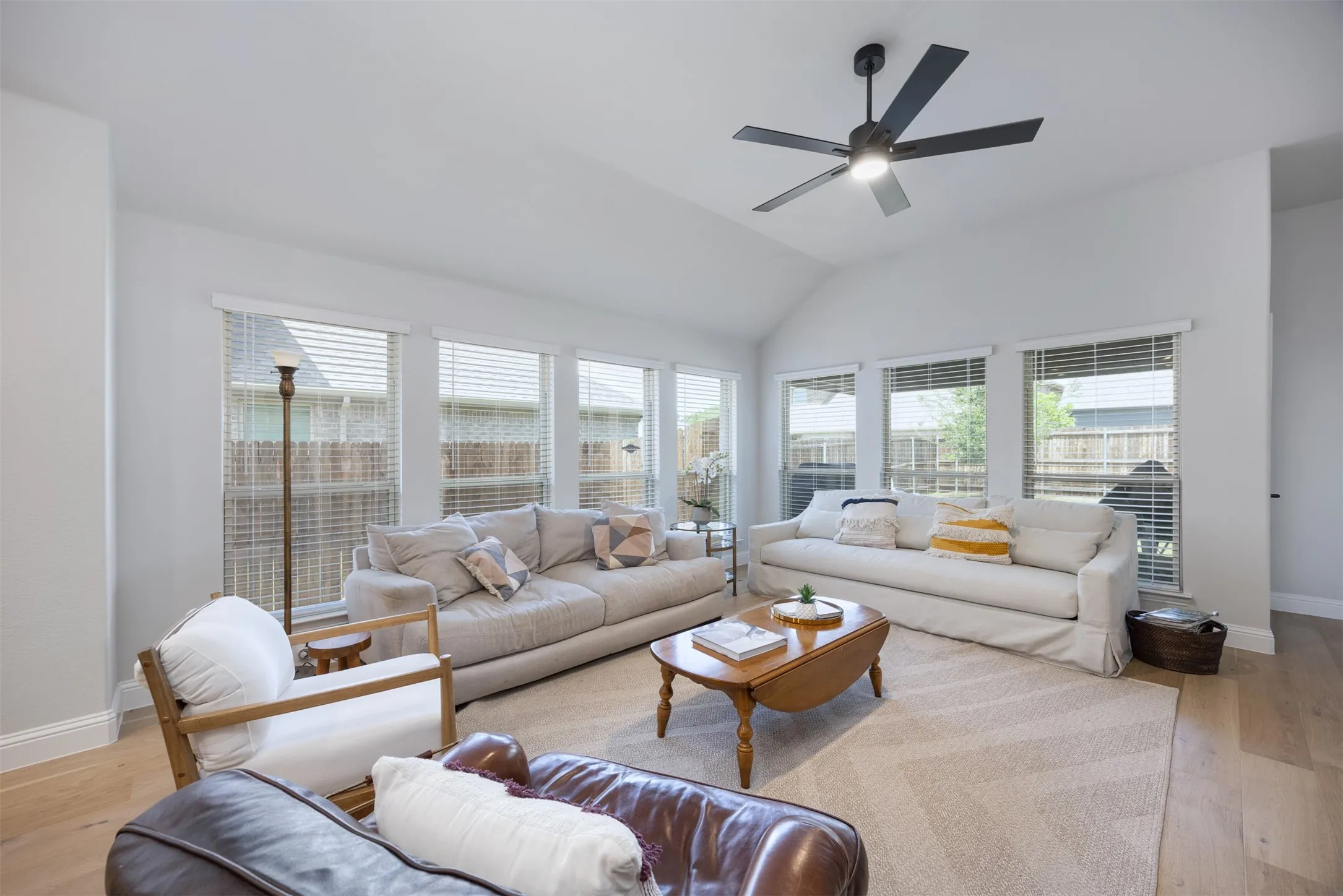 Single Family Residence For Rent in Collin County , 1003 Pecan Glen Drive, Melissa, Texas 75454, 4 Bedroom, 2 Bathroom, 2 Garage spaces, 2,046 Sqft, built in 2023, mls#21333460, Real Estate Agent in Melissa, Homes For Rent in Collin county, Homes For Rent in Melissa, Realtor in Melissa Texas, Real Estate Brokerage Independent Realty Texas, Luminita Cordes Realtor