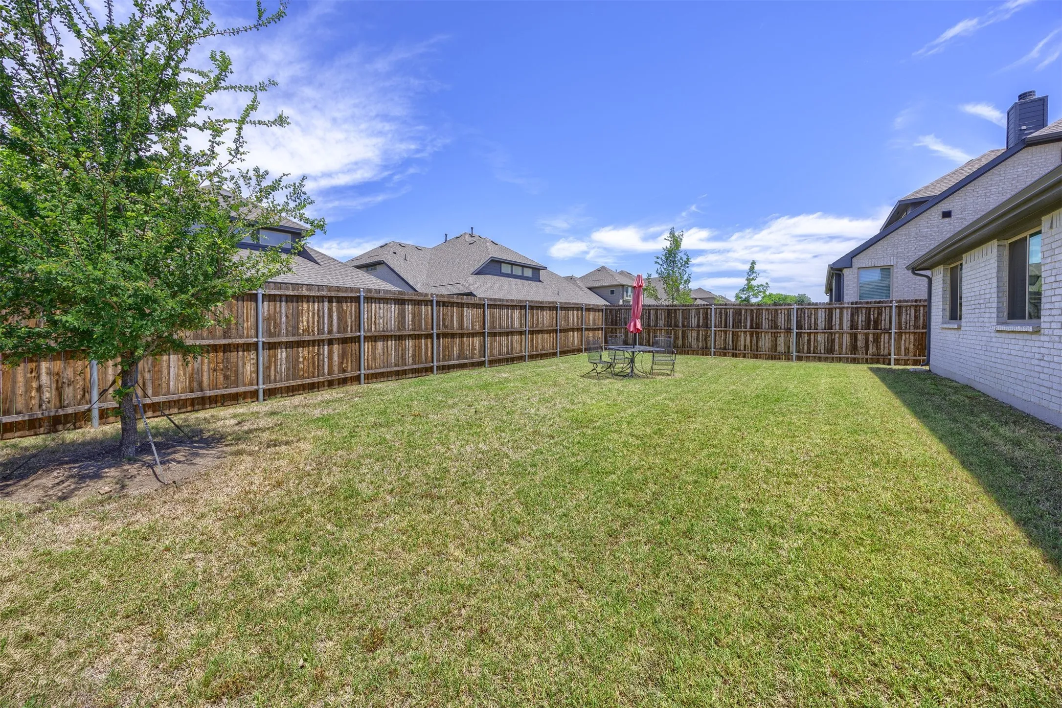 Single Family Residence For Rent in Collin County , 1003 Pecan Glen Drive, Melissa, Texas 75454, 4 Bedroom, 2 Bathroom, 2 Garage spaces, 2,046 Sqft, built in 2023, mls#21333460, Real Estate Agent in Melissa, Homes For Rent in Collin county, Homes For Rent in Melissa, Realtor in Melissa Texas, Real Estate Brokerage Independent Realty Texas, Luminita Cordes Realtor