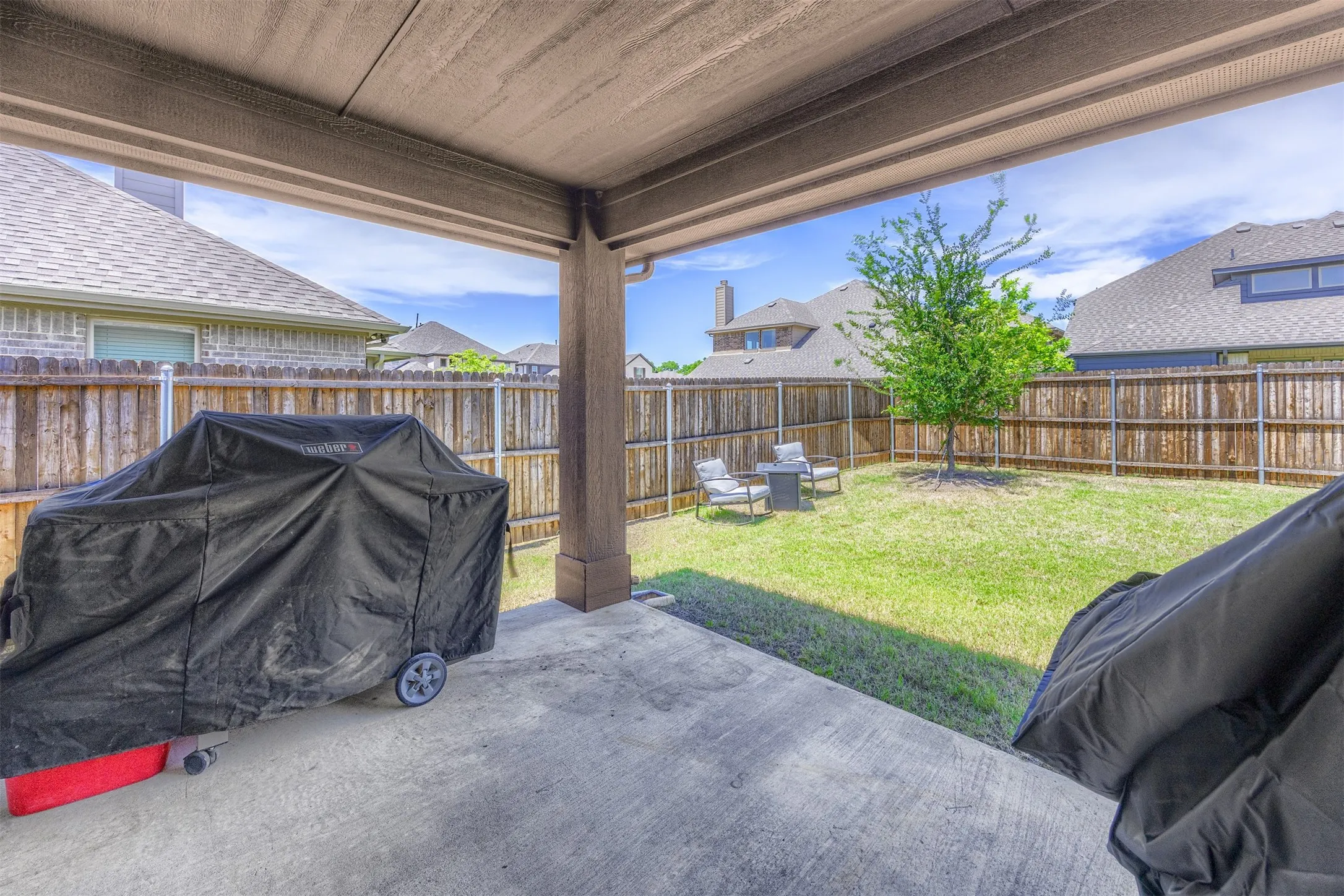 Single Family Residence For Rent in Collin County , 1003 Pecan Glen Drive, Melissa, Texas 75454, 4 Bedroom, 2 Bathroom, 2 Garage spaces, 2,046 Sqft, built in 2023, mls#21333460, Real Estate Agent in Melissa, Homes For Rent in Collin county, Homes For Rent in Melissa, Realtor in Melissa Texas, Real Estate Brokerage Independent Realty Texas, Luminita Cordes Realtor