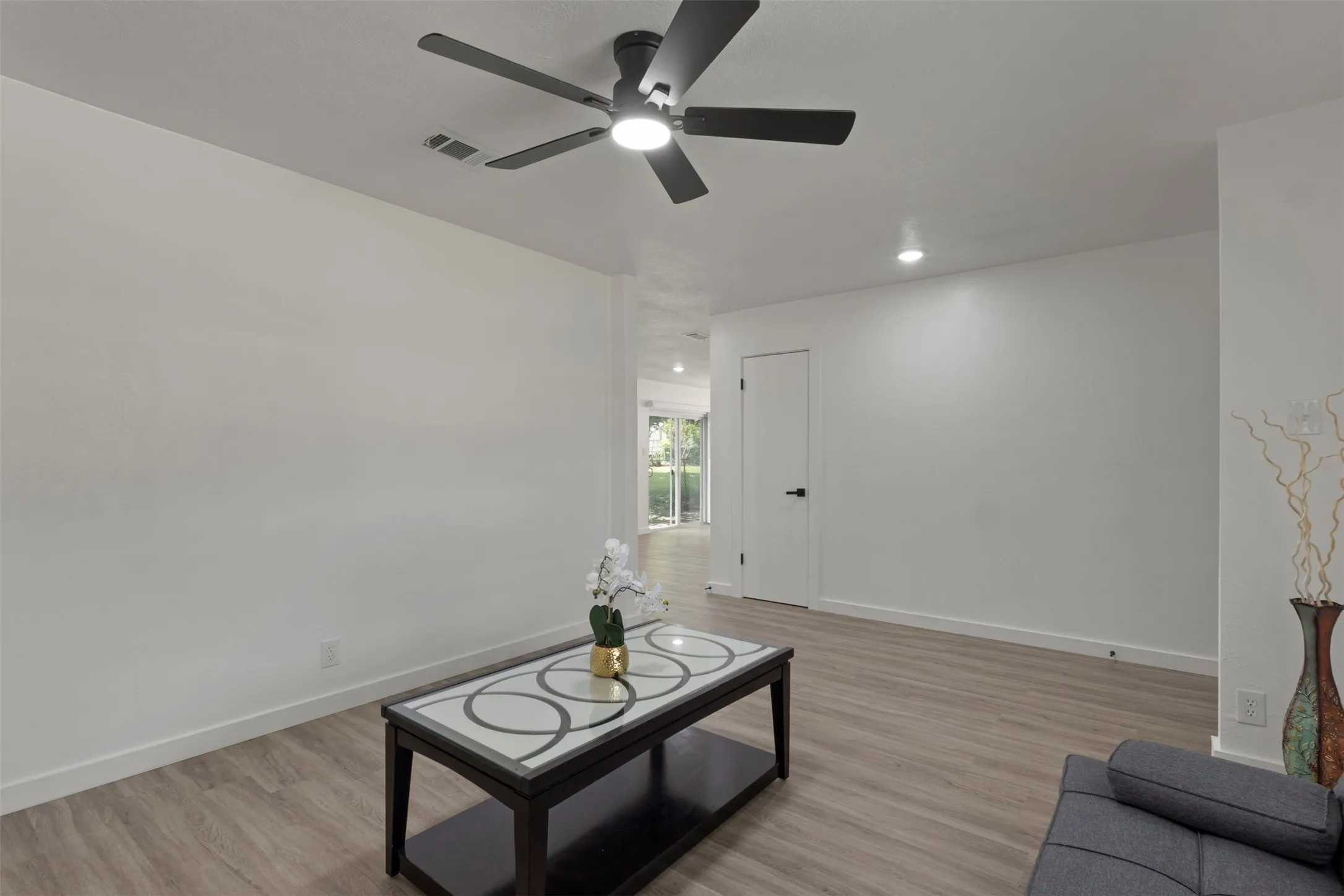 Living room that flows into the kitchen and dinning area