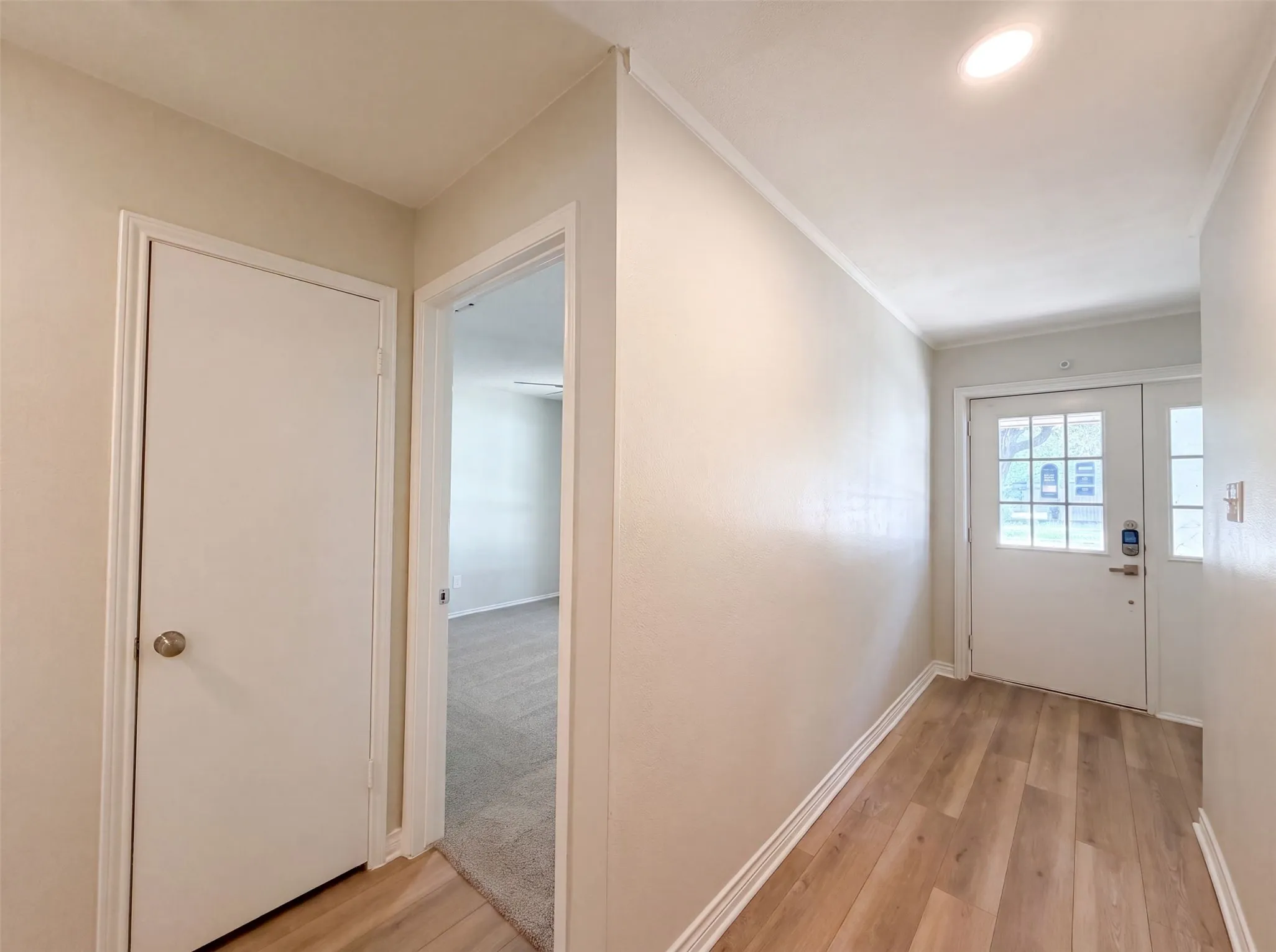 Single Family Residence For Sale in Tarrant County , 940 Western Trail, Keller, Texas 76248, 3 Bedroom, 3 Bathroom, 3 Garage spaces, 2,442 Sqft, built in 1978, mls#21333528, Real Estate Agent in Keller, Homes For Sale in Tarrant county, Homes For Sale in Keller, Realtor in Keller Texas, Real Estate Brokerage Independent Realty Texas, Luminita Cordes Realtor