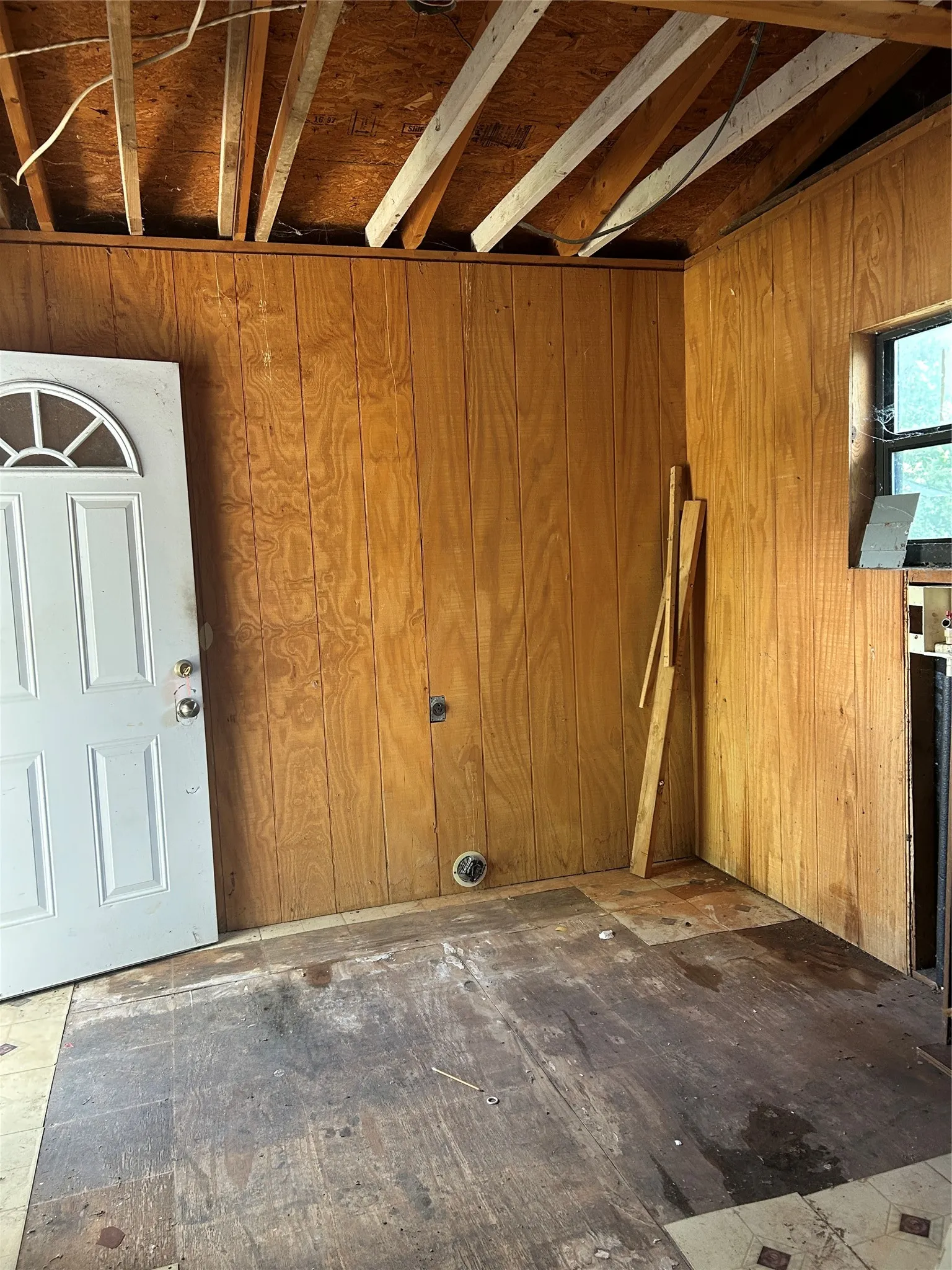 Single Family Residence For Sale in Coleman County , 501 W 12th Street, Coleman, Texas 76834, 3 Bedroom, 2 Bathroom, Garage spaces, 1,722 Sqft, built in 1935, mls#21333529, Real Estate Agent in Coleman, Homes For Sale in Coleman county, Homes For Sale in Coleman, Realtor in Coleman Texas, Real Estate Brokerage Independent Realty Texas, Luminita Cordes Realtor