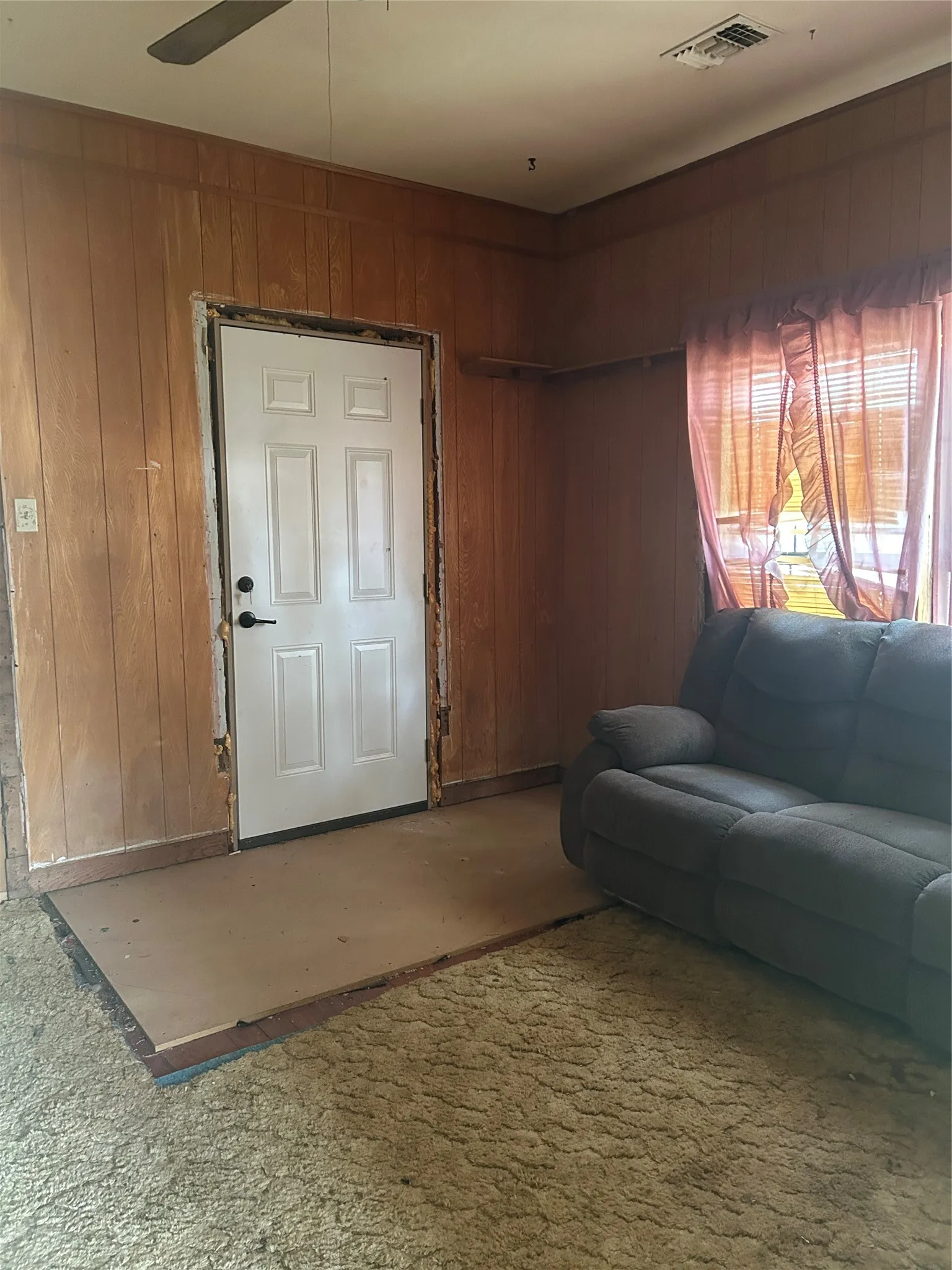Single Family Residence For Sale in Coleman County , 501 W 12th Street, Coleman, Texas 76834, 3 Bedroom, 2 Bathroom, Garage spaces, 1,722 Sqft, built in 1935, mls#21333529, Real Estate Agent in Coleman, Homes For Sale in Coleman county, Homes For Sale in Coleman, Realtor in Coleman Texas, Real Estate Brokerage Independent Realty Texas, Luminita Cordes Realtor