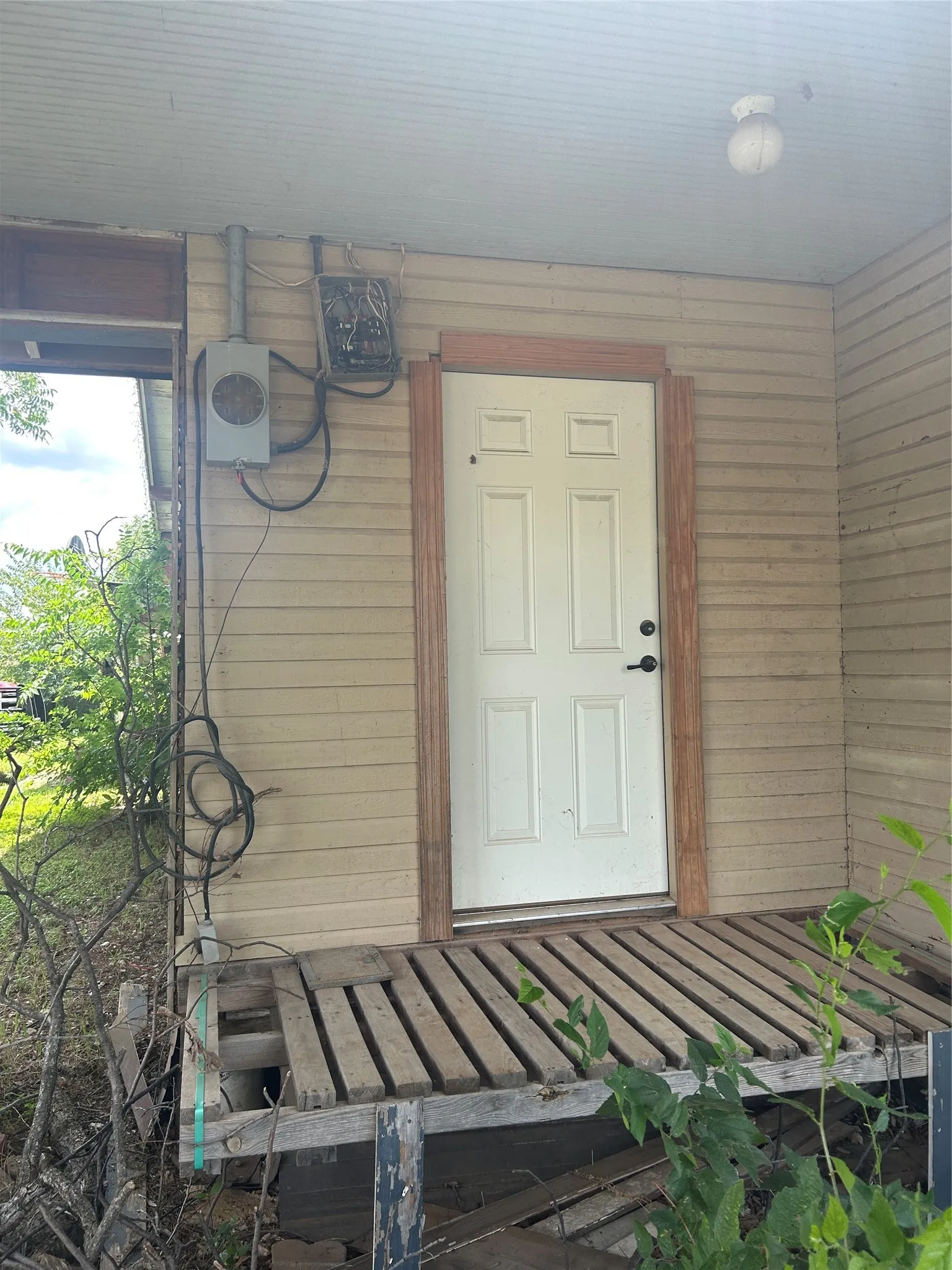 Single Family Residence For Sale in Coleman County , 501 W 12th Street, Coleman, Texas 76834, 3 Bedroom, 2 Bathroom, Garage spaces, 1,722 Sqft, built in 1935, mls#21333529, Real Estate Agent in Coleman, Homes For Sale in Coleman county, Homes For Sale in Coleman, Realtor in Coleman Texas, Real Estate Brokerage Independent Realty Texas, Luminita Cordes Realtor