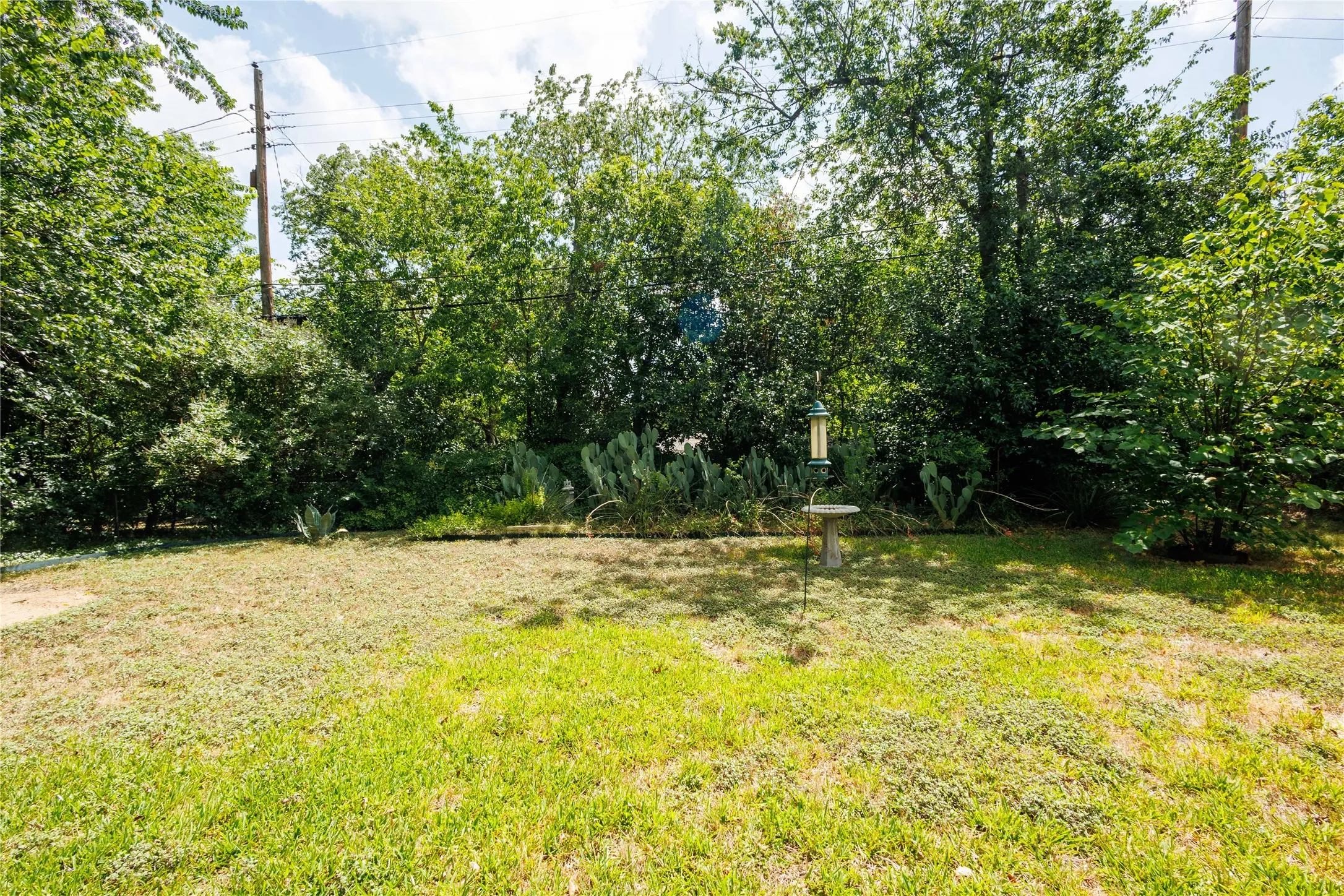 Single Family Residence For Sale in Tarrant County , 4745 Melita Avenue, Fort Worth, Texas 76133, 4 Bedroom, 1 Bathroom, Garage spaces, 1,276 Sqft, built in 1951, mls#21333485, Real Estate Agent in Fort Worth, Homes For Sale in Tarrant county, Homes For Sale in Fort Worth, Realtor in Fort Worth Texas, Real Estate Brokerage Independent Realty Texas, Luminita Cordes Realtor