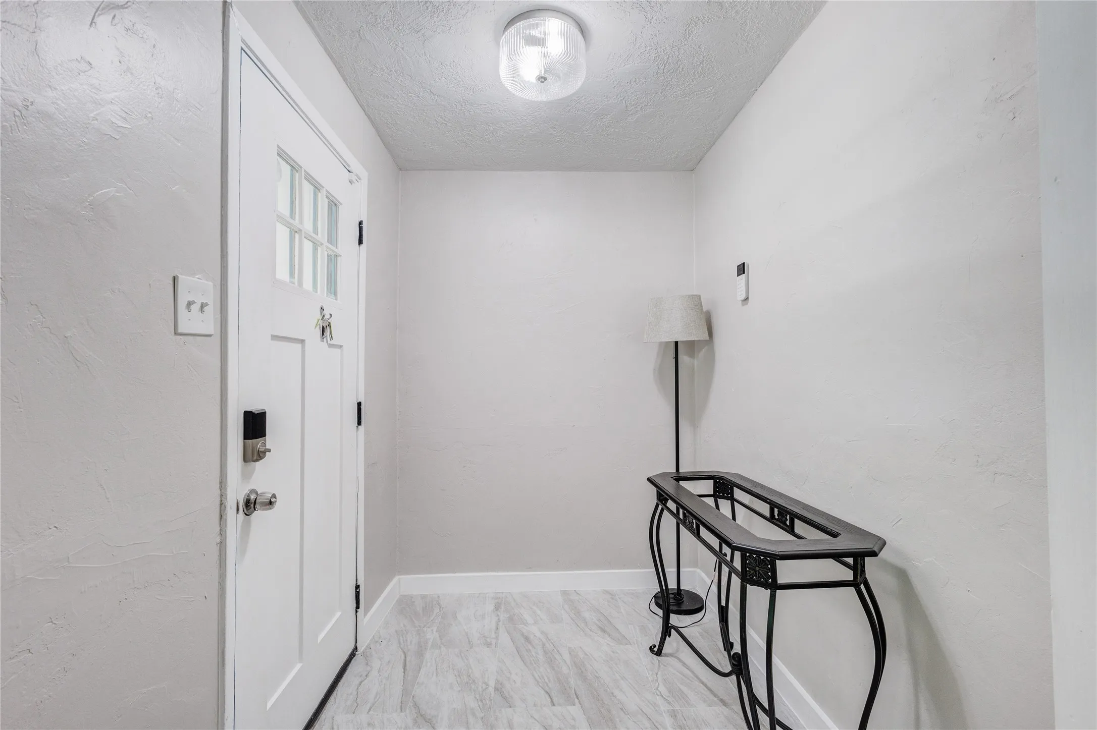 Single Family Residence For Sale in Tarrant County , 4745 Melita Avenue, Fort Worth, Texas 76133, 4 Bedroom, 1 Bathroom, Garage spaces, 1,276 Sqft, built in 1951, mls#21333485, Real Estate Agent in Fort Worth, Homes For Sale in Tarrant county, Homes For Sale in Fort Worth, Realtor in Fort Worth Texas, Real Estate Brokerage Independent Realty Texas, Luminita Cordes Realtor