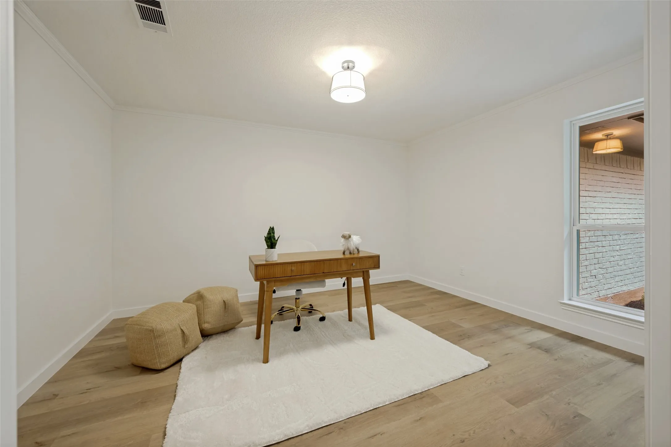 Single Family Residence For Sale in Tarrant County , 3304 Wayland Drive, Fort Worth, Texas 76133, 3 Bedroom, 2 Bathroom, 2 Garage spaces, 1,808 Sqft, built in 1976, mls#21333569, Real Estate Agent in Fort Worth, Homes For Sale in Tarrant county, Homes For Sale in Fort Worth, Realtor in Fort Worth Texas, Real Estate Brokerage Independent Realty Texas, Luminita Cordes Realtor