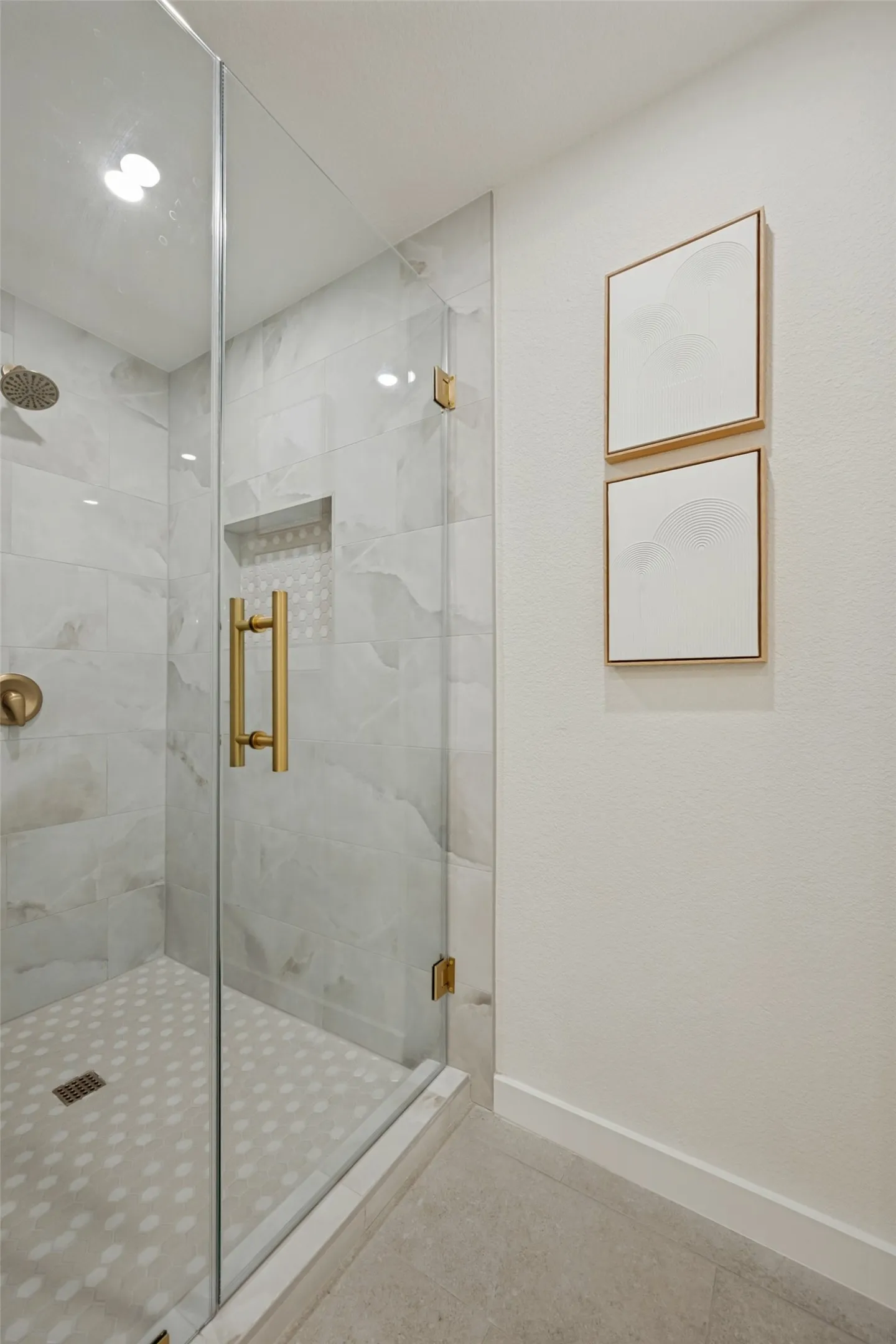 Single Family Residence For Sale in Tarrant County , 3304 Wayland Drive, Fort Worth, Texas 76133, 3 Bedroom, 2 Bathroom, 2 Garage spaces, 1,808 Sqft, built in 1976, mls#21333569, Real Estate Agent in Fort Worth, Homes For Sale in Tarrant county, Homes For Sale in Fort Worth, Realtor in Fort Worth Texas, Real Estate Brokerage Independent Realty Texas, Luminita Cordes Realtor