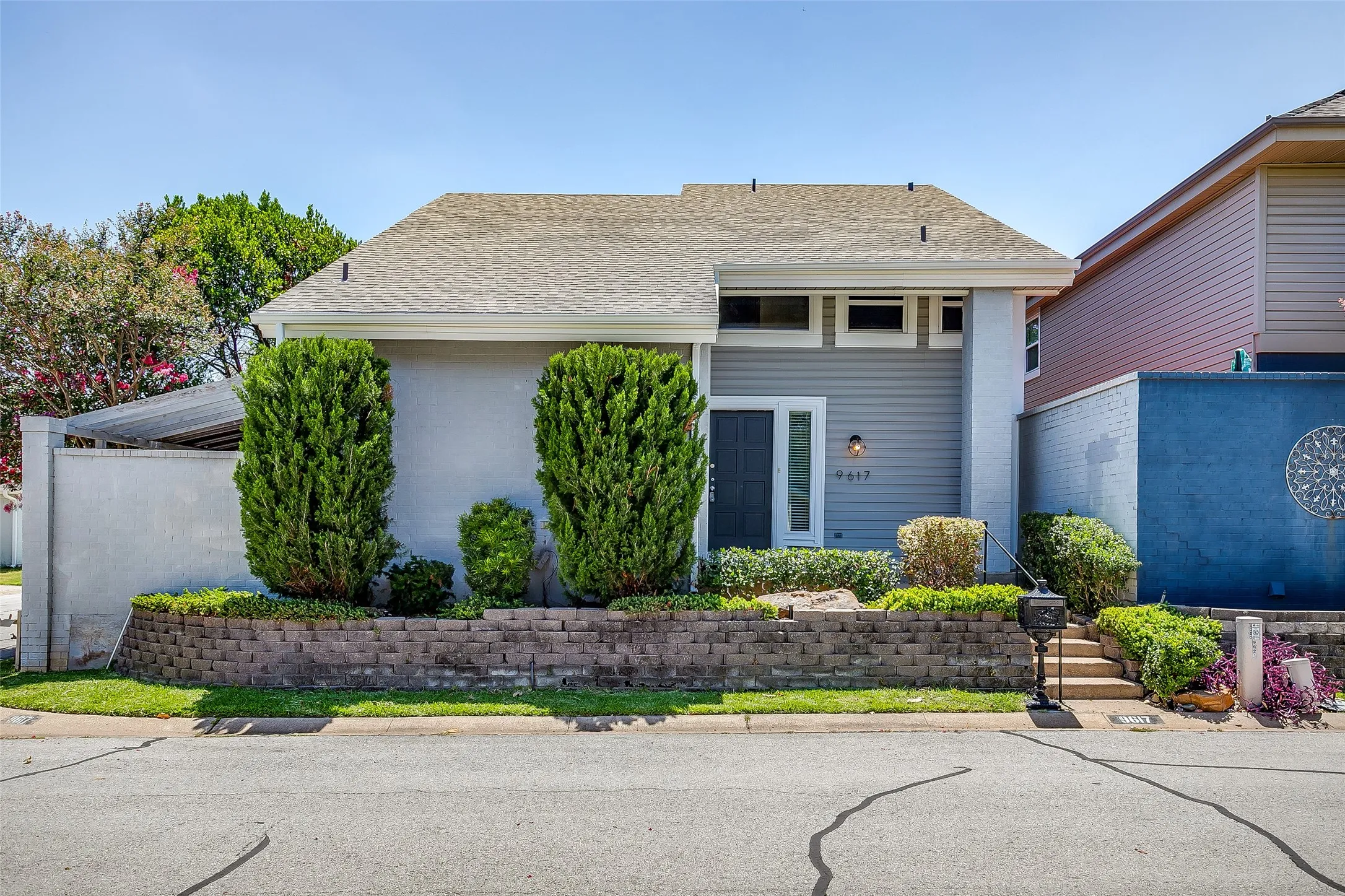 Single Family Residence For Sale in Tarrant County , 9617 Lea Shore Street, Fort Worth, Texas 76179, 3 Bedrooms, 3 Bathrooms, 2 Garage spaces, 1,830 Sqft, built in 1977, Price $359,900, mls#21332917, Real Estate Agent in Fort Worth, Homes For Sale in Tarrant county, Homes For Sale in Fort Worth, Realtor in Fort Worth Texas, Real Estate Brokerage Independent Realty Texas, Luminita Cordes Realtor