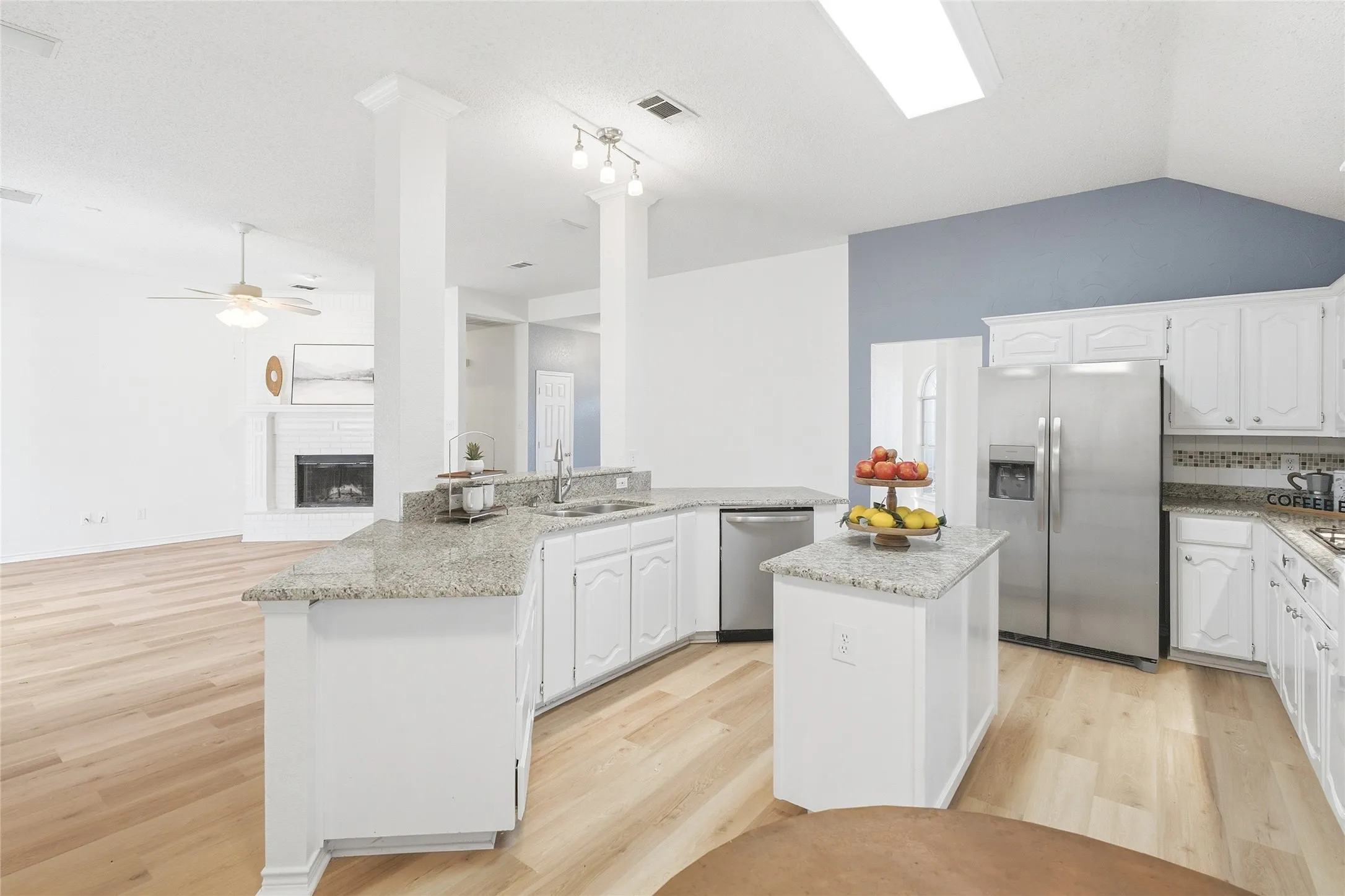 Single Family Residence For Sale in Collin County , 4912 Basil Drive, Mc Kinney, Texas 75070, 4 Bedroom, 2 Bathroom, 2 Garage spaces, 2,231 Sqft, built in 1998, mls#21333409, Real Estate Agent in Mc Kinney, Homes For Sale in Collin county, Homes For Sale in Mc Kinney, Realtor in Mc Kinney Texas, Real Estate Brokerage Independent Realty Texas, Luminita Cordes Realtor