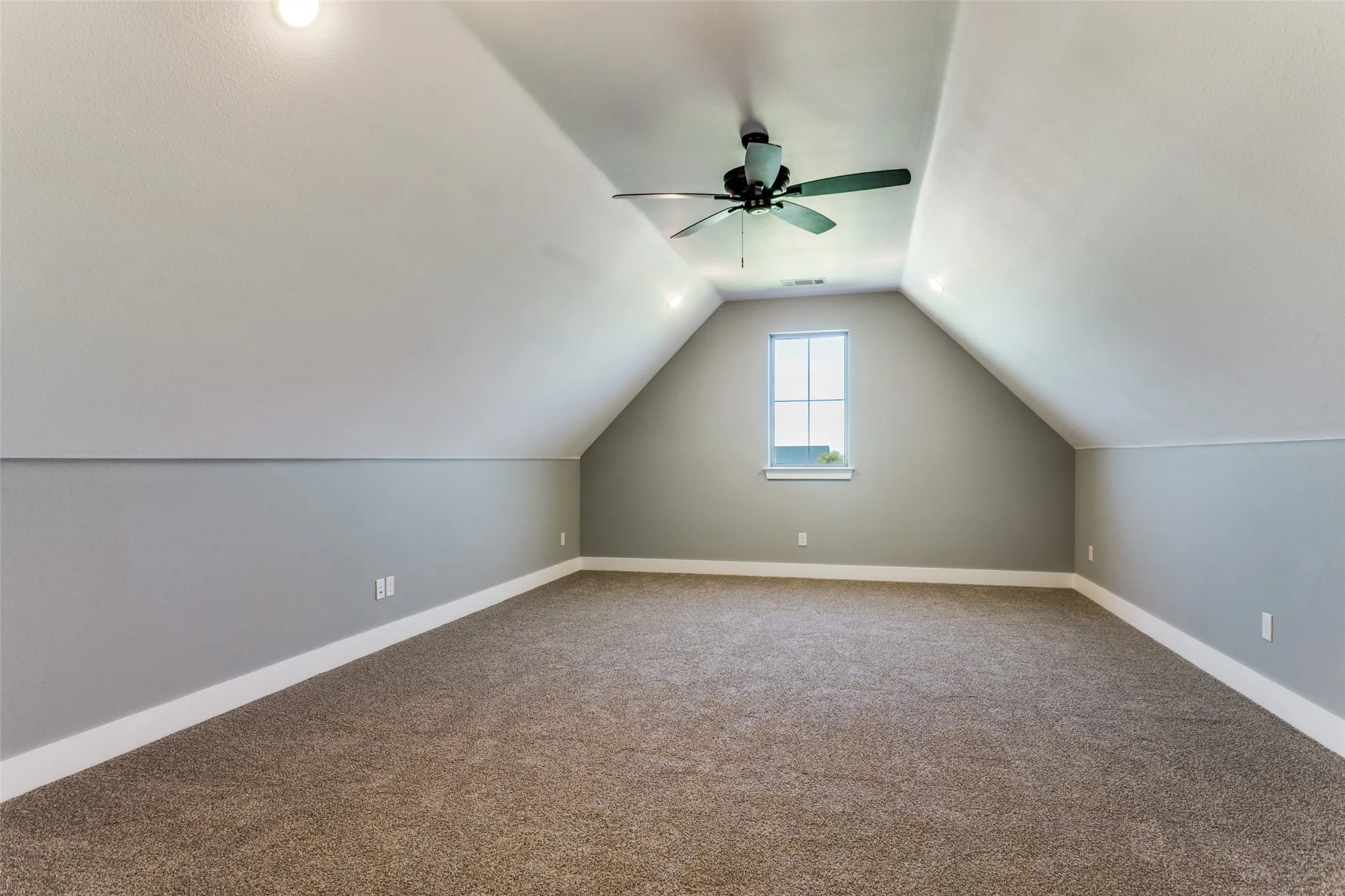 4th Bedroom Updaters with Ensuite Bath