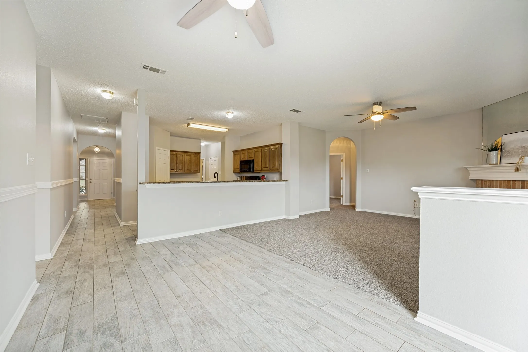 Single Family Residence For Sale in Tarrant County , 100 Bullava Court, Crowley, Texas 76036, 4 Bedroom, 2 Bathroom, 2 Garage spaces, 2,187 Sqft, built in 2002, mls#21326729, Real Estate Agent in Crowley, Homes For Sale in Tarrant county, Homes For Sale in Crowley, Realtor in Crowley Texas, Real Estate Brokerage Independent Realty Texas, Luminita Cordes Realtor