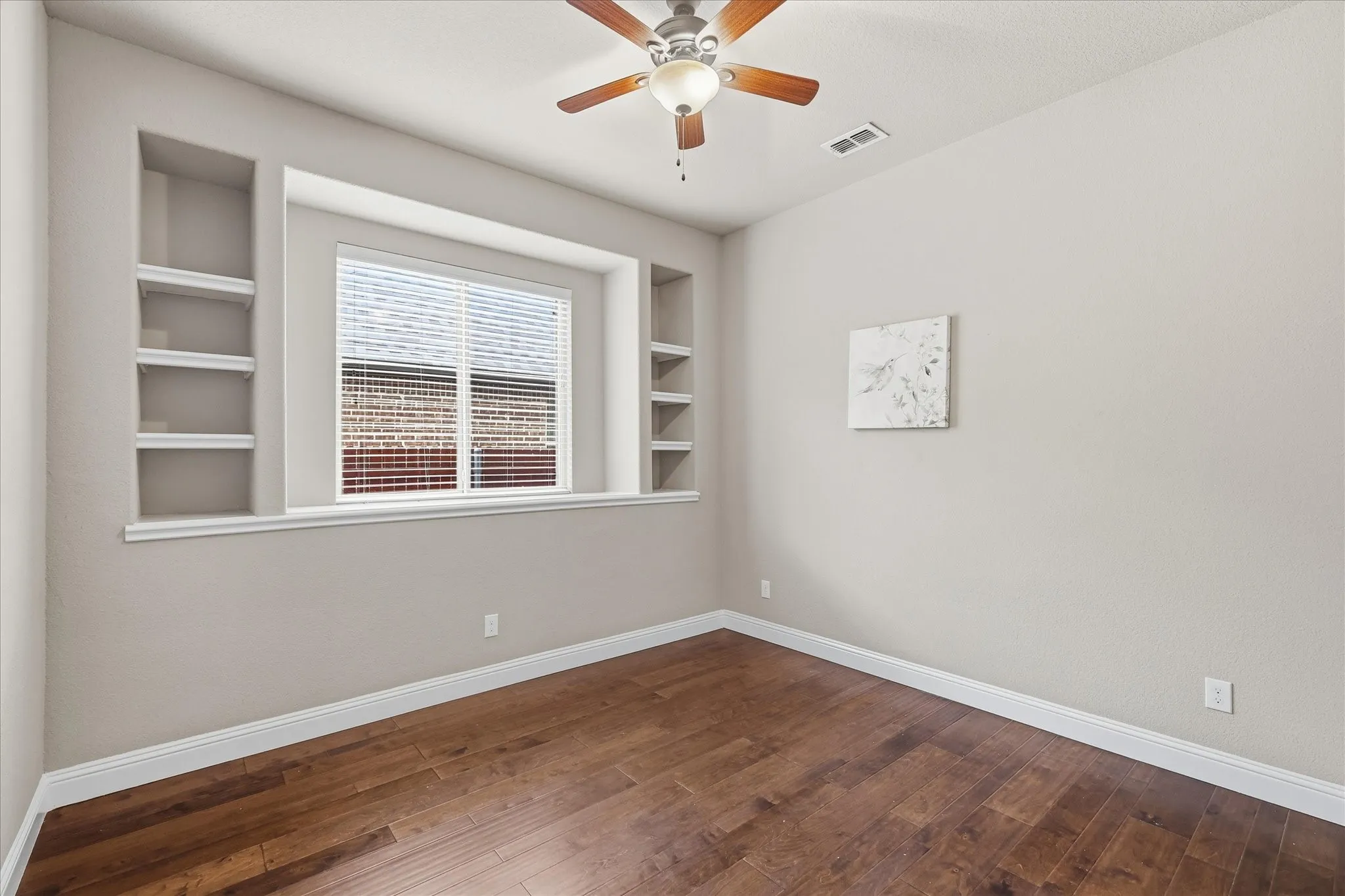 Single Family Residence For Sale in Tarrant County , 4332 Old Grove Way, Fort Worth, Texas 76244, 4 Bedroom, 3 Bathroom, 2 Garage spaces, 2,658 Sqft, built in 2015, mls#21332729, Real Estate Agent in Fort Worth, Homes For Sale in Tarrant county, Homes For Sale in Fort Worth, Realtor in Fort Worth Texas, Real Estate Brokerage Independent Realty Texas, Luminita Cordes Realtor