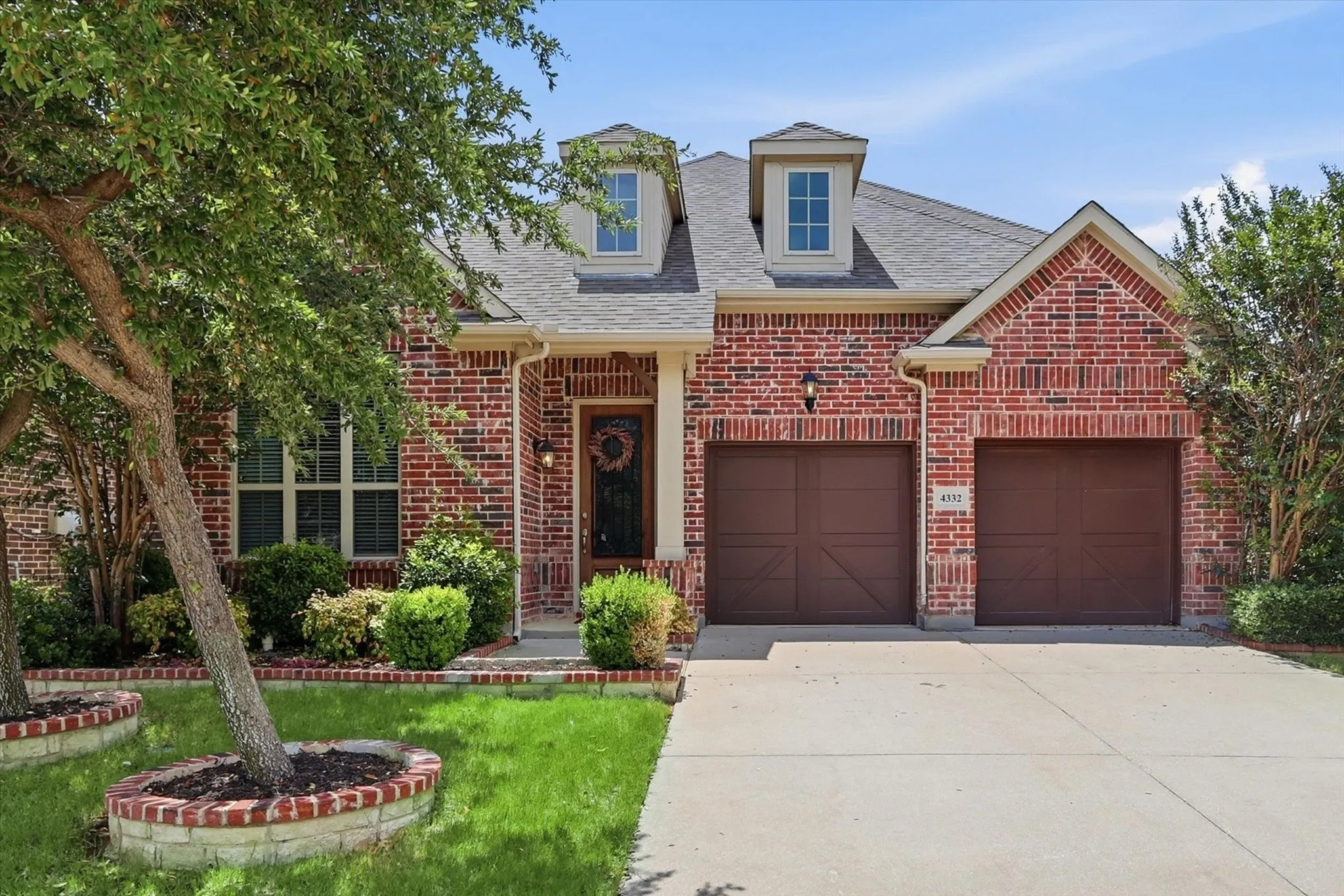 Single Family Residence For Sale in Tarrant County , 4332 Old Grove Way, Fort Worth, Texas 76244, 4 Bedroom, 3 Bathroom, 2 Garage spaces, 2,658 Sqft, built in 2015, mls#21332729, Real Estate Agent in Fort Worth, Homes For Sale in Tarrant county, Homes For Sale in Fort Worth, Realtor in Fort Worth Texas, Real Estate Brokerage Independent Realty Texas, Luminita Cordes Realtor