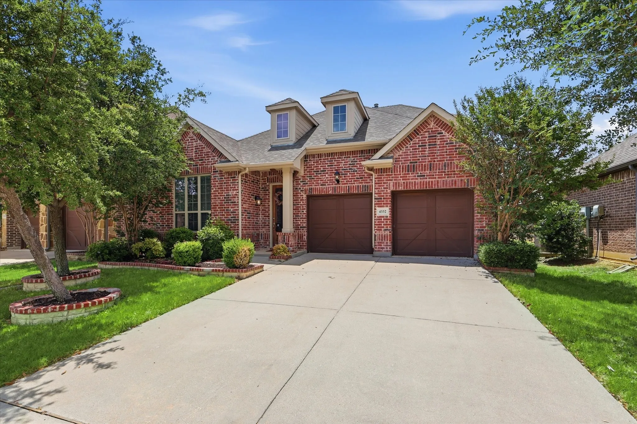 Single Family Residence For Sale in Tarrant County , 4332 Old Grove Way, Fort Worth, Texas 76244, 4 Bedroom, 3 Bathroom, 2 Garage spaces, 2,658 Sqft, built in 2015, mls#21332729, Real Estate Agent in Fort Worth, Homes For Sale in Tarrant county, Homes For Sale in Fort Worth, Realtor in Fort Worth Texas, Real Estate Brokerage Independent Realty Texas, Luminita Cordes Realtor