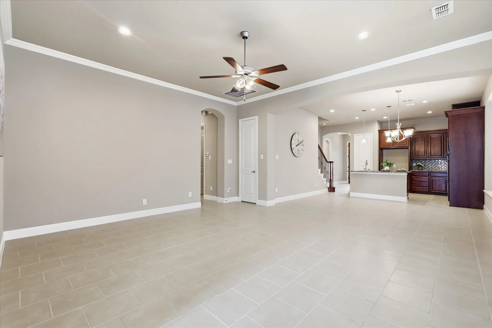 Single Family Residence For Sale in Tarrant County , 4332 Old Grove Way, Fort Worth, Texas 76244, 4 Bedroom, 3 Bathroom, 2 Garage spaces, 2,658 Sqft, built in 2015, mls#21332729, Real Estate Agent in Fort Worth, Homes For Sale in Tarrant county, Homes For Sale in Fort Worth, Realtor in Fort Worth Texas, Real Estate Brokerage Independent Realty Texas, Luminita Cordes Realtor