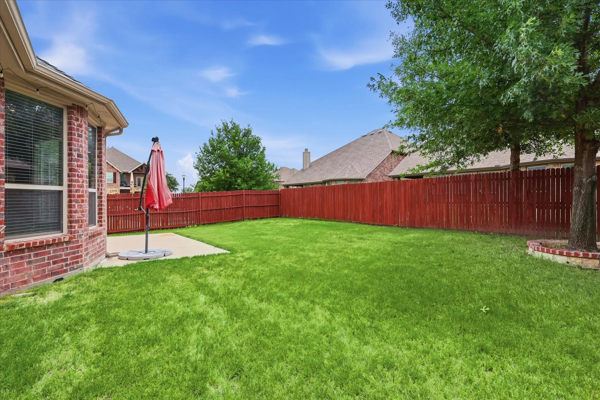 Single Family Residence For Sale in Tarrant County , 4332 Old Grove Way, Fort Worth, Texas 76244, 4 Bedroom, 3 Bathroom, 2 Garage spaces, 2,658 Sqft, built in 2015, mls#21332729, Real Estate Agent in Fort Worth, Homes For Sale in Tarrant county, Homes For Sale in Fort Worth, Realtor in Fort Worth Texas, Real Estate Brokerage Independent Realty Texas, Luminita Cordes Realtor