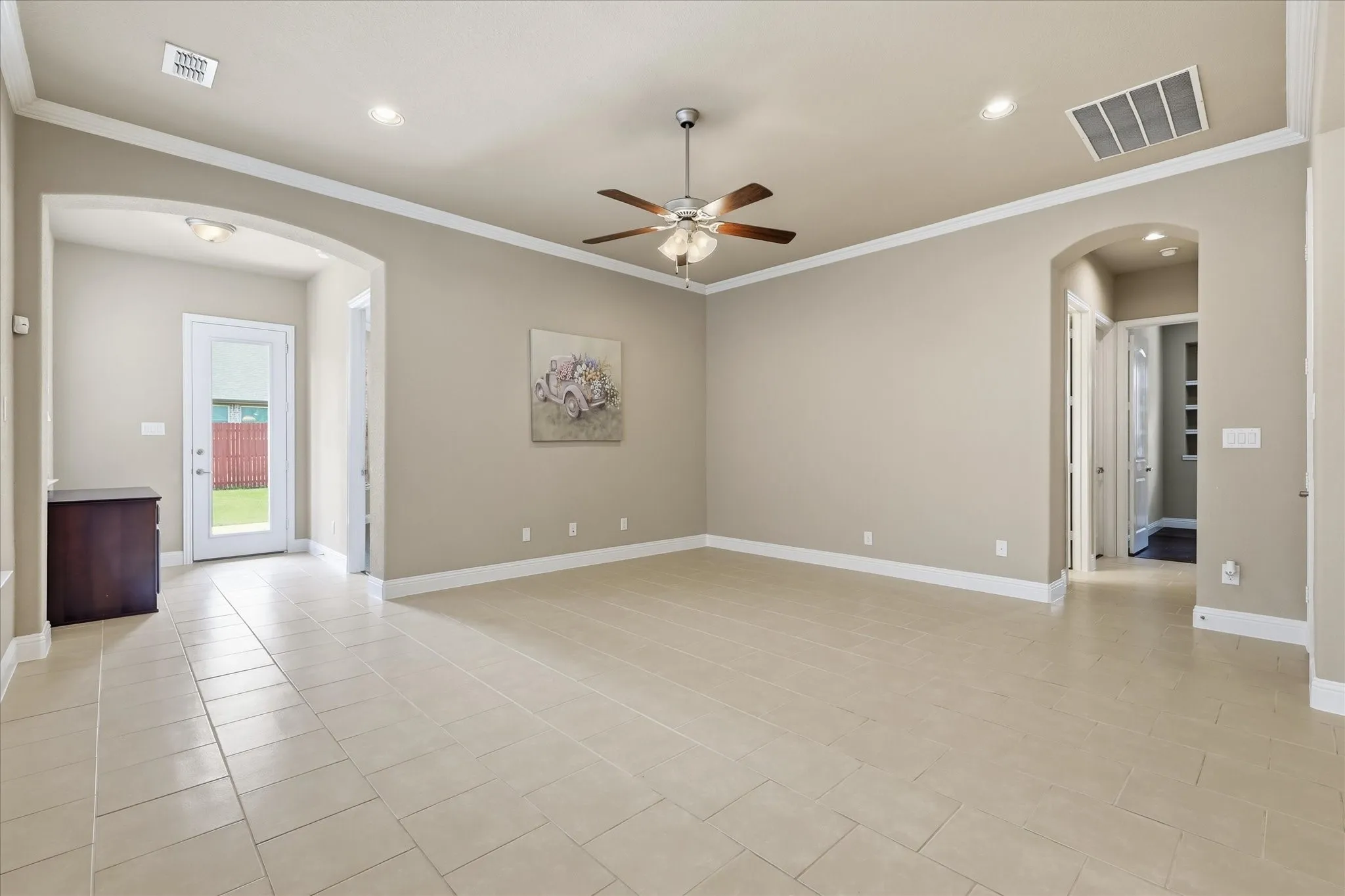 Single Family Residence For Sale in Tarrant County , 4332 Old Grove Way, Fort Worth, Texas 76244, 4 Bedroom, 3 Bathroom, 2 Garage spaces, 2,658 Sqft, built in 2015, mls#21332729, Real Estate Agent in Fort Worth, Homes For Sale in Tarrant county, Homes For Sale in Fort Worth, Realtor in Fort Worth Texas, Real Estate Brokerage Independent Realty Texas, Luminita Cordes Realtor