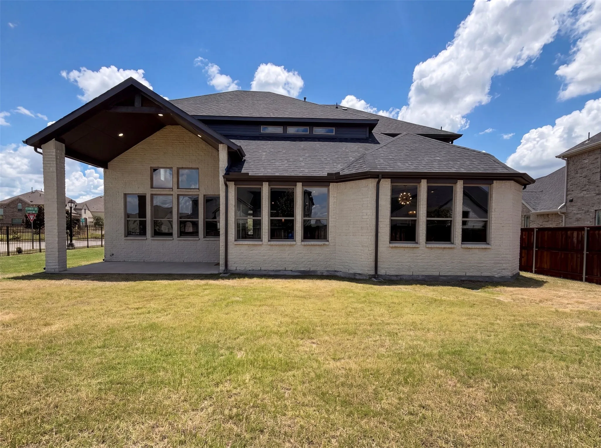 Single Family Residence For Sale in Collin County , 7592 Sanctuary Drive, Frisco, Texas 75033, 4 Bedroom, 4 Bathroom, 2 Garage spaces, 3,552 Sqft, built in 2021, mls#21333603, Real Estate Agent in Frisco, Homes For Sale in Collin county, Homes For Sale in Frisco, Realtor in Frisco Texas, Real Estate Brokerage Independent Realty Texas, Luminita Cordes Realtor