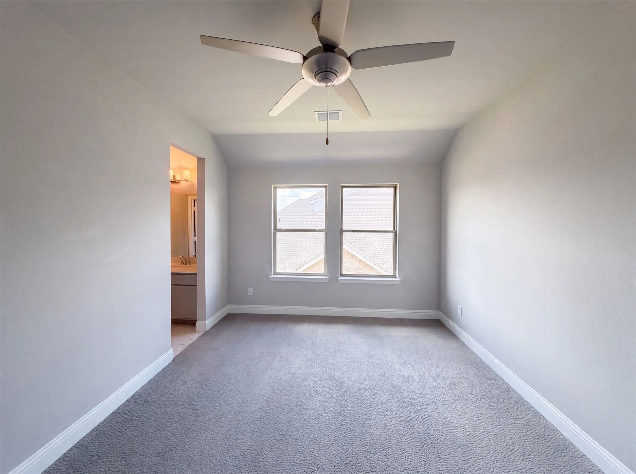 Single Family Residence For Sale in Collin County , 7592 Sanctuary Drive, Frisco, Texas 75033, 4 Bedroom, 4 Bathroom, 2 Garage spaces, 3,552 Sqft, built in 2021, mls#21333603, Real Estate Agent in Frisco, Homes For Sale in Collin county, Homes For Sale in Frisco, Realtor in Frisco Texas, Real Estate Brokerage Independent Realty Texas, Luminita Cordes Realtor