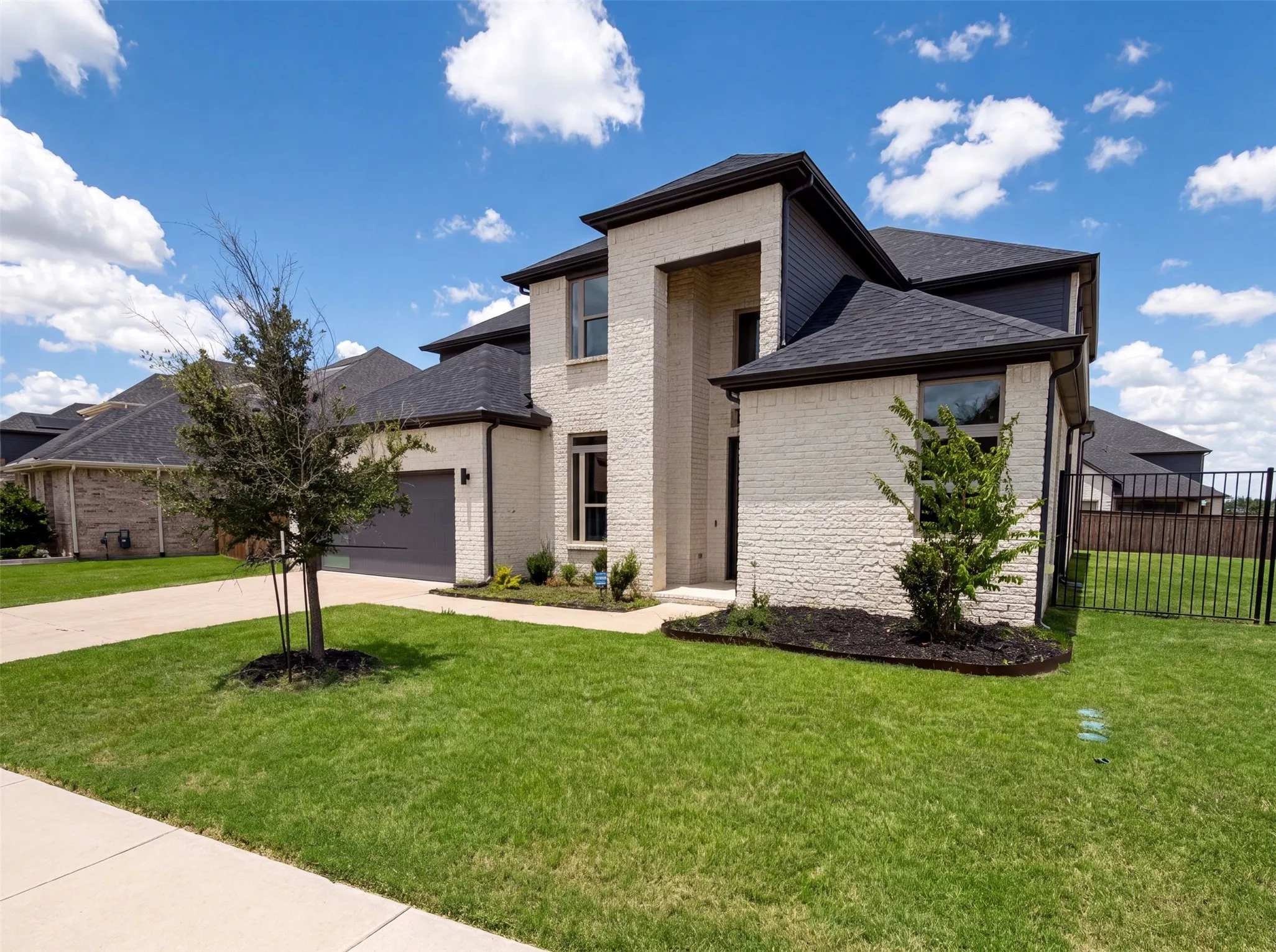 Single Family Residence For Sale in Collin County , 7592 Sanctuary Drive, Frisco, Texas 75033, 4 Bedroom, 4 Bathroom, 2 Garage spaces, 3,552 Sqft, built in 2021, mls#21333603, Real Estate Agent in Frisco, Homes For Sale in Collin county, Homes For Sale in Frisco, Realtor in Frisco Texas, Real Estate Brokerage Independent Realty Texas, Luminita Cordes Realtor
