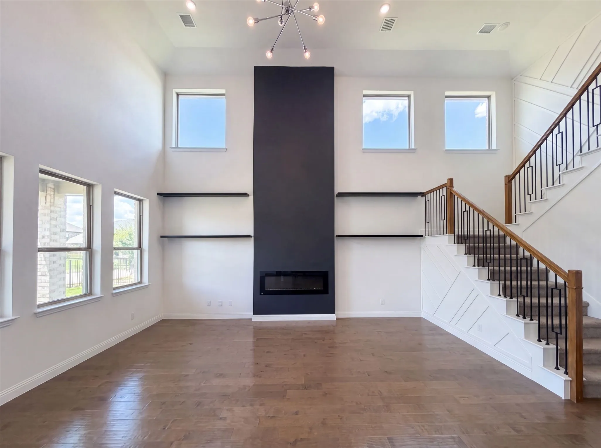 Single Family Residence For Sale in Collin County , 7592 Sanctuary Drive, Frisco, Texas 75033, 4 Bedroom, 4 Bathroom, 2 Garage spaces, 3,552 Sqft, built in 2021, mls#21333603, Real Estate Agent in Frisco, Homes For Sale in Collin county, Homes For Sale in Frisco, Realtor in Frisco Texas, Real Estate Brokerage Independent Realty Texas, Luminita Cordes Realtor